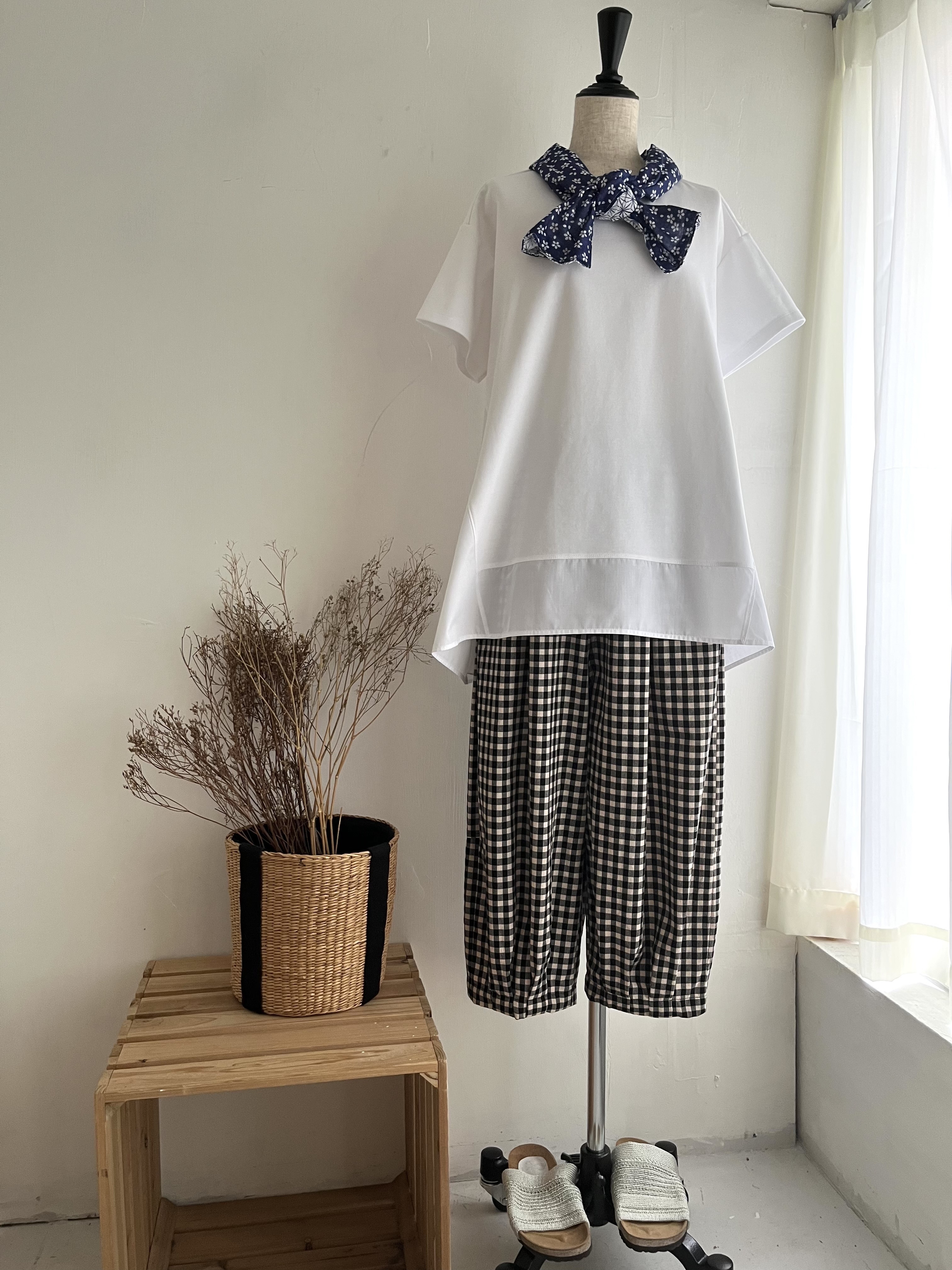 LILASIC白色圓領拼布top