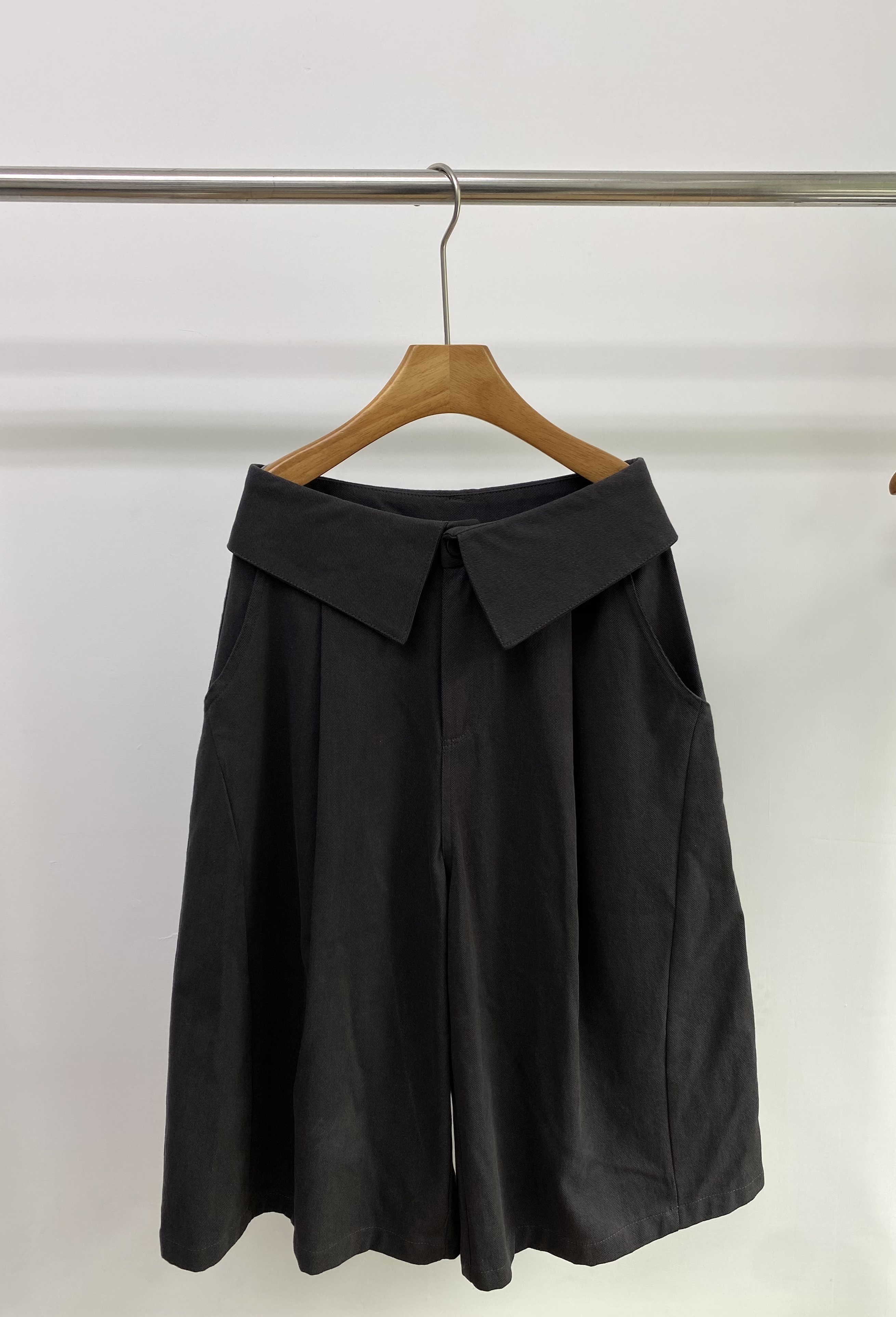 W00205腰反摺設計八分褲