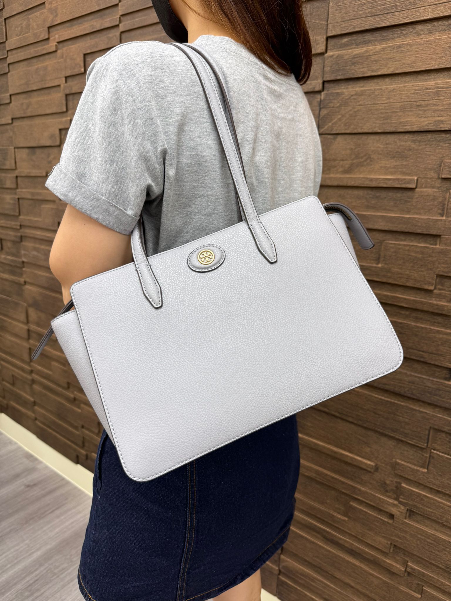 LYS01667 Tory Burch 荔枝紋牛皮Tote Bag 灰藍色