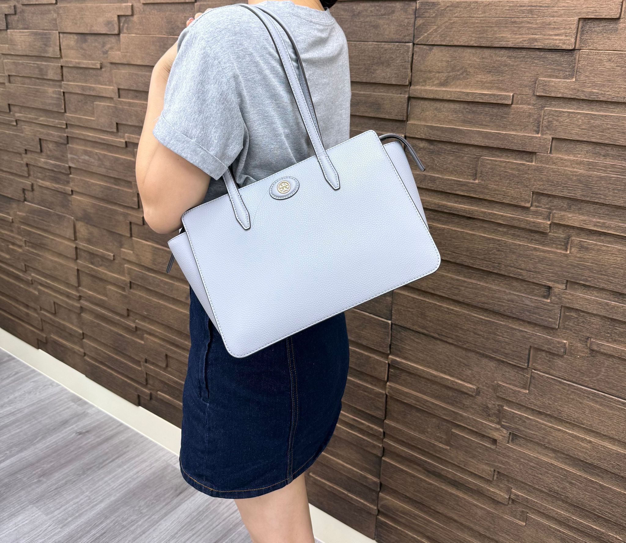 LYS01667 Tory Burch 荔枝紋牛皮Tote Bag 灰藍色