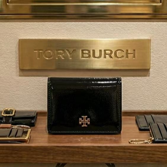 【預購】H042914 Tory Burch Emerson 黑色亮皮迷你短夾