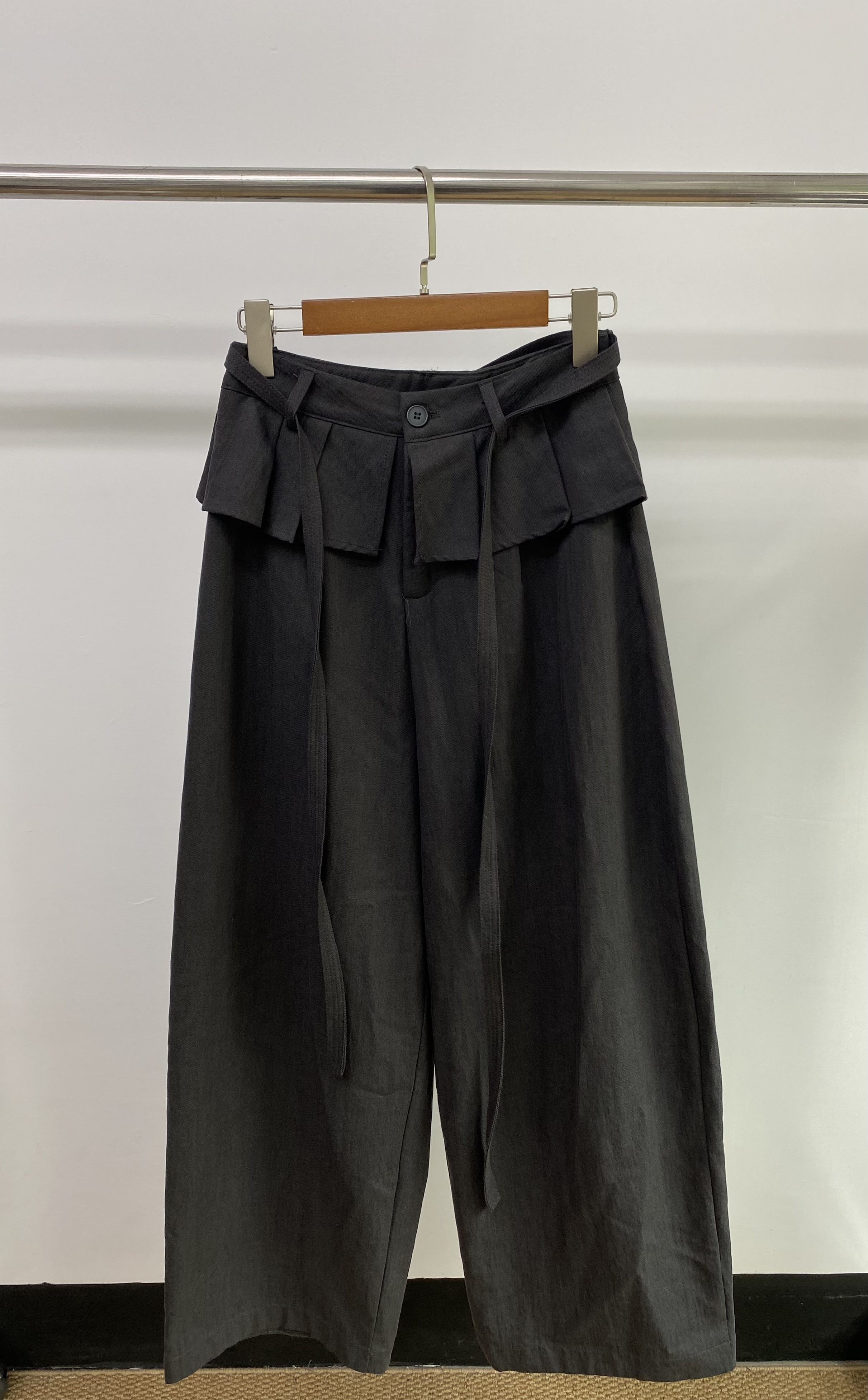 W00206屁簾綁帶寬褲