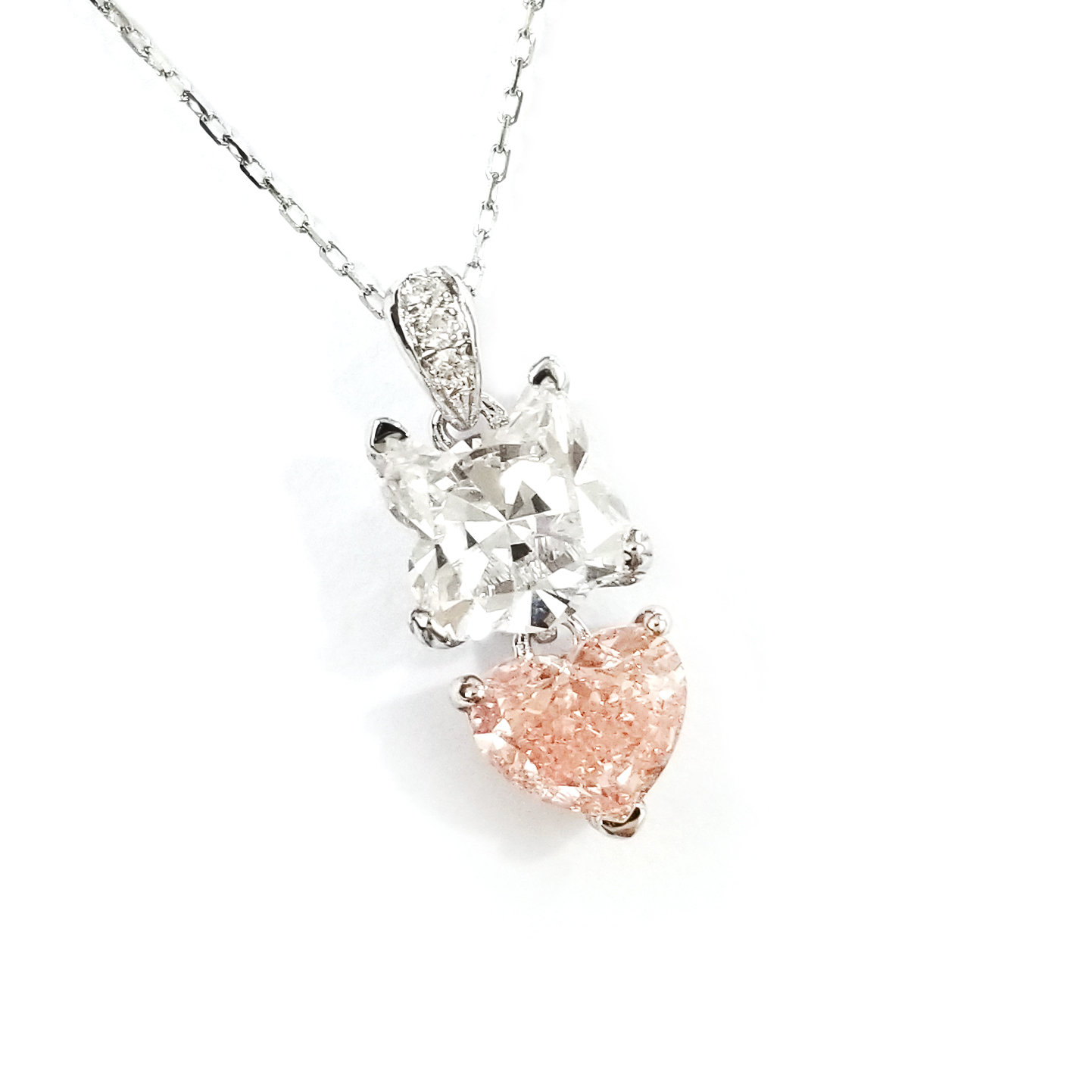 18K白金實驗室培育鑽石松鼠及心形吊墜