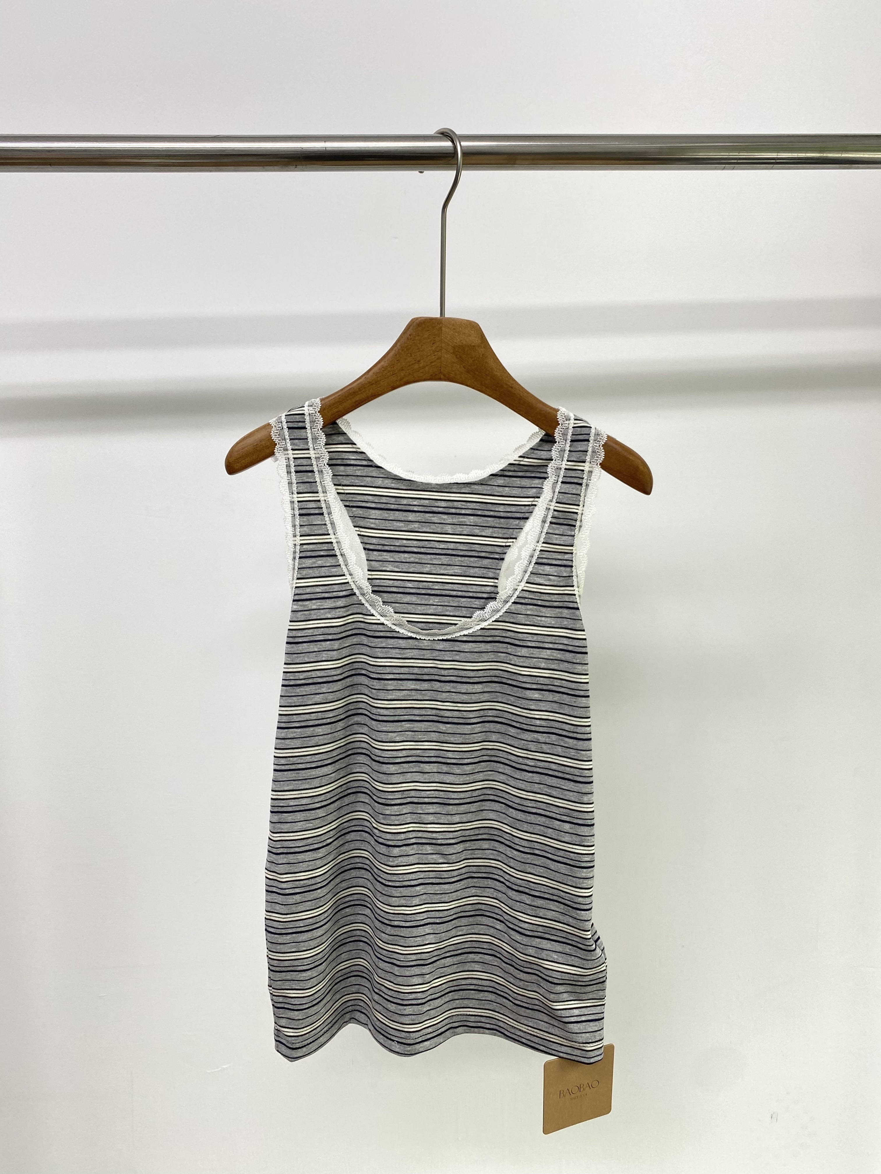 W00213韓製蕾絲花邊橫條紋背心