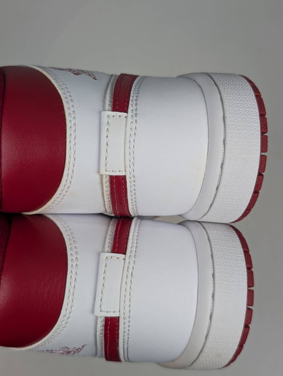 微瑕疵-左右腳內外側泛黃鞋帶色差 BQ6472-161 W5.5 Air Jordan 1 Mid " Pomegranate " 白紅 女款 男女段