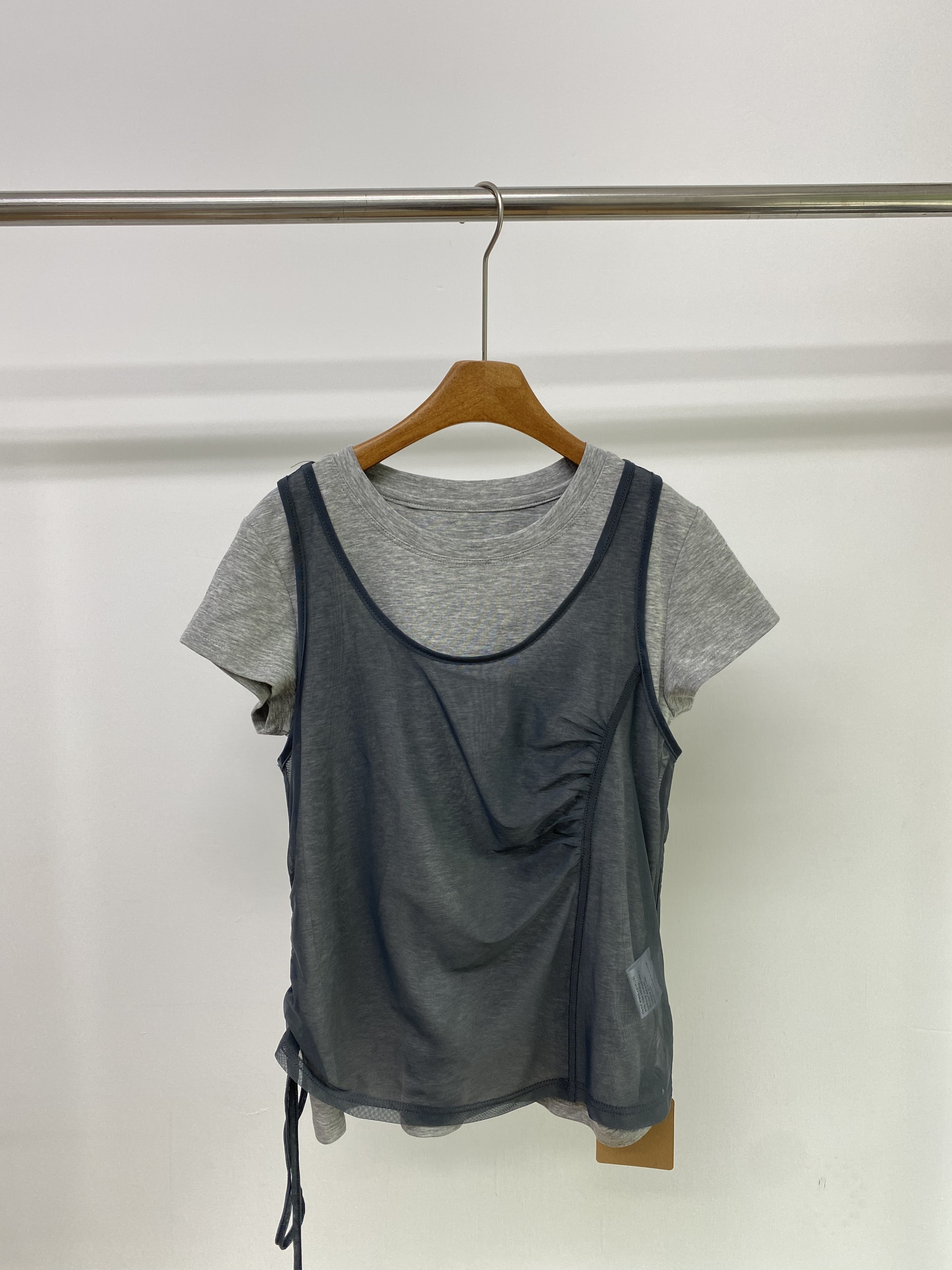 W00216韓製側抓皺背心兩件套