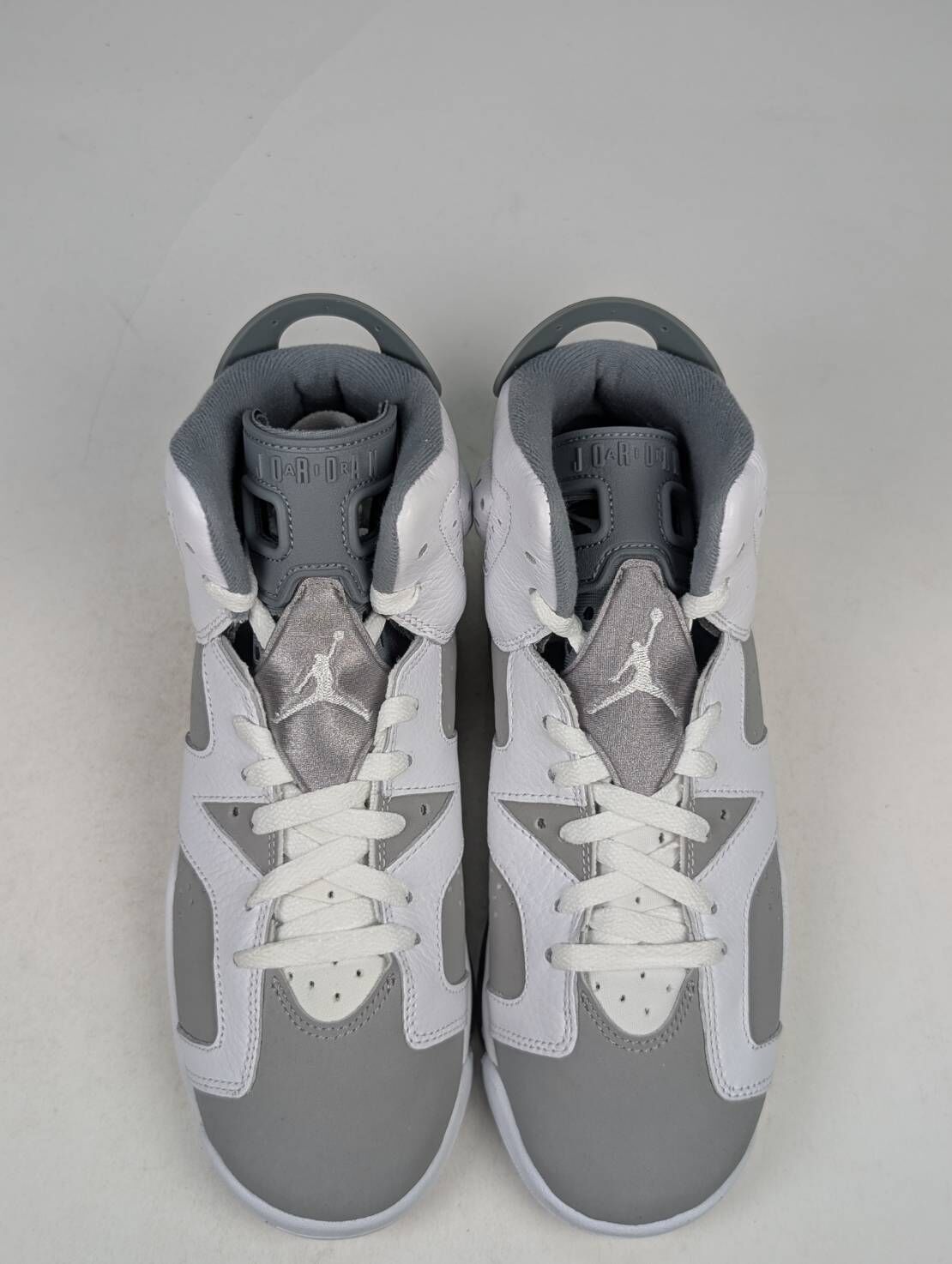 微瑕疵-左右腳中底鞋底泛黃後跟泛黃破損 384665-100 7Y Air Jordan 6 “ Cool Grey ” GS 酷灰 女款