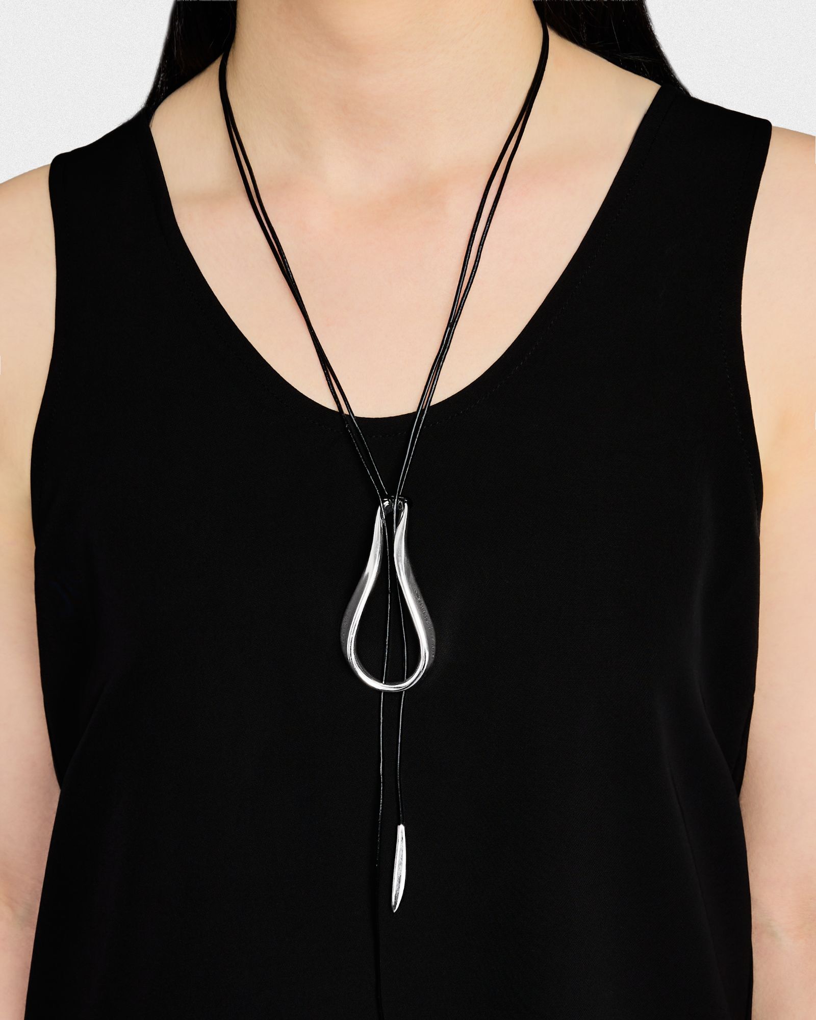 Zeit Ping x Zeit  Fouette Pendant  Necklace