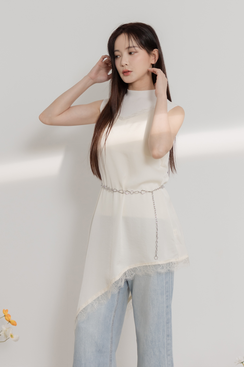 蕾絲滾邊斜襬吊帶上衣