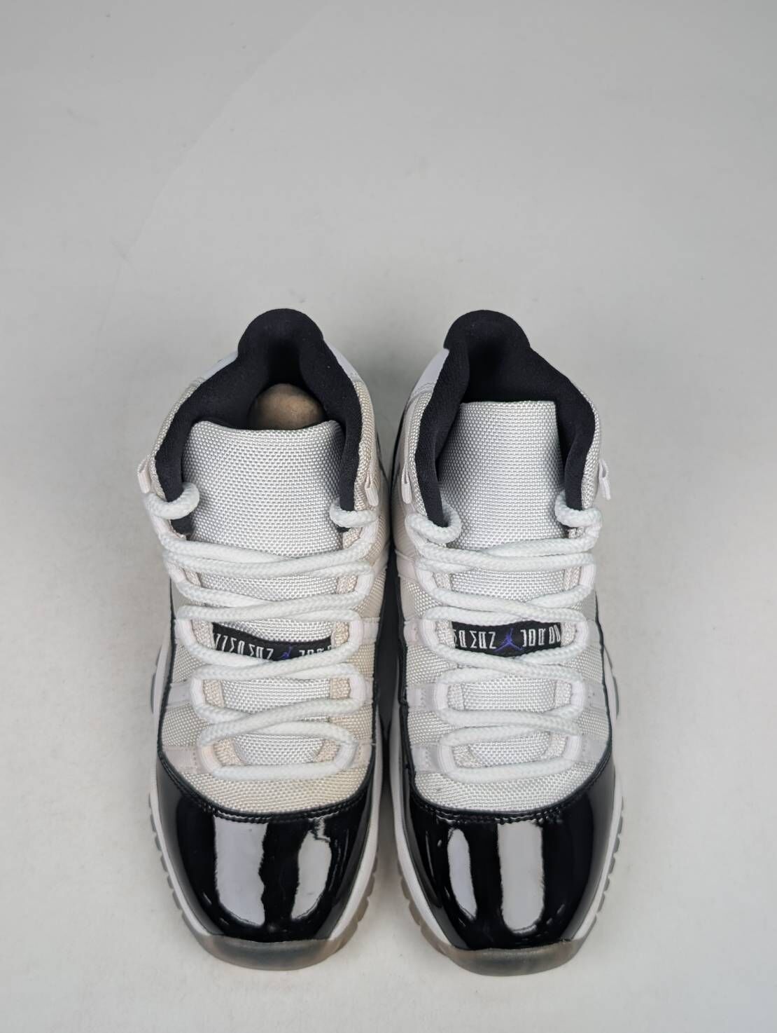 微瑕疵-左右腳中底鞋底泛黃鞋面色差 378038-100 4.5Y Air Jordan 11 「 Concord 」GS 女段