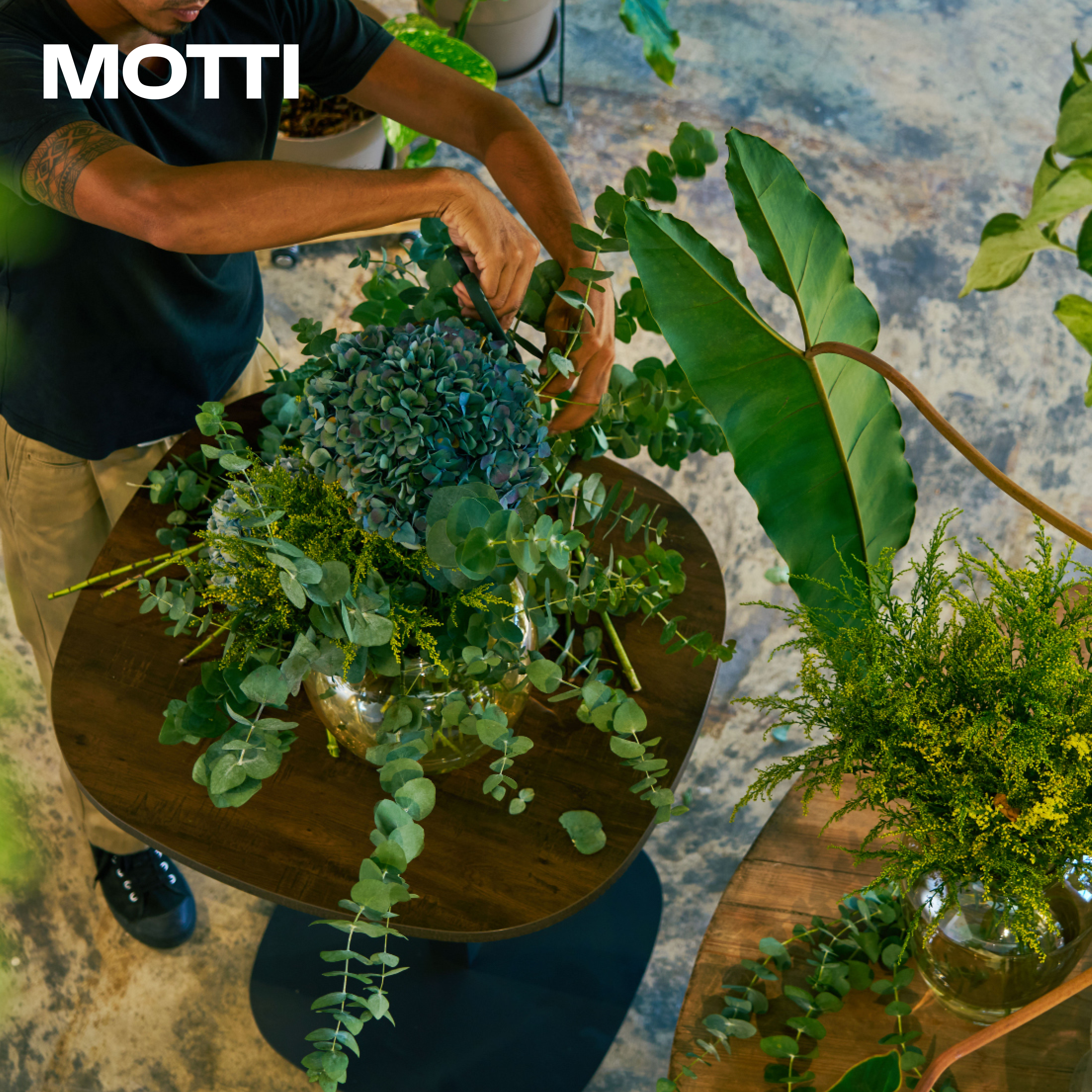 移動式升降桌| Solo2 單腳電動升降桌，多功能輕巧移動- MOTTI