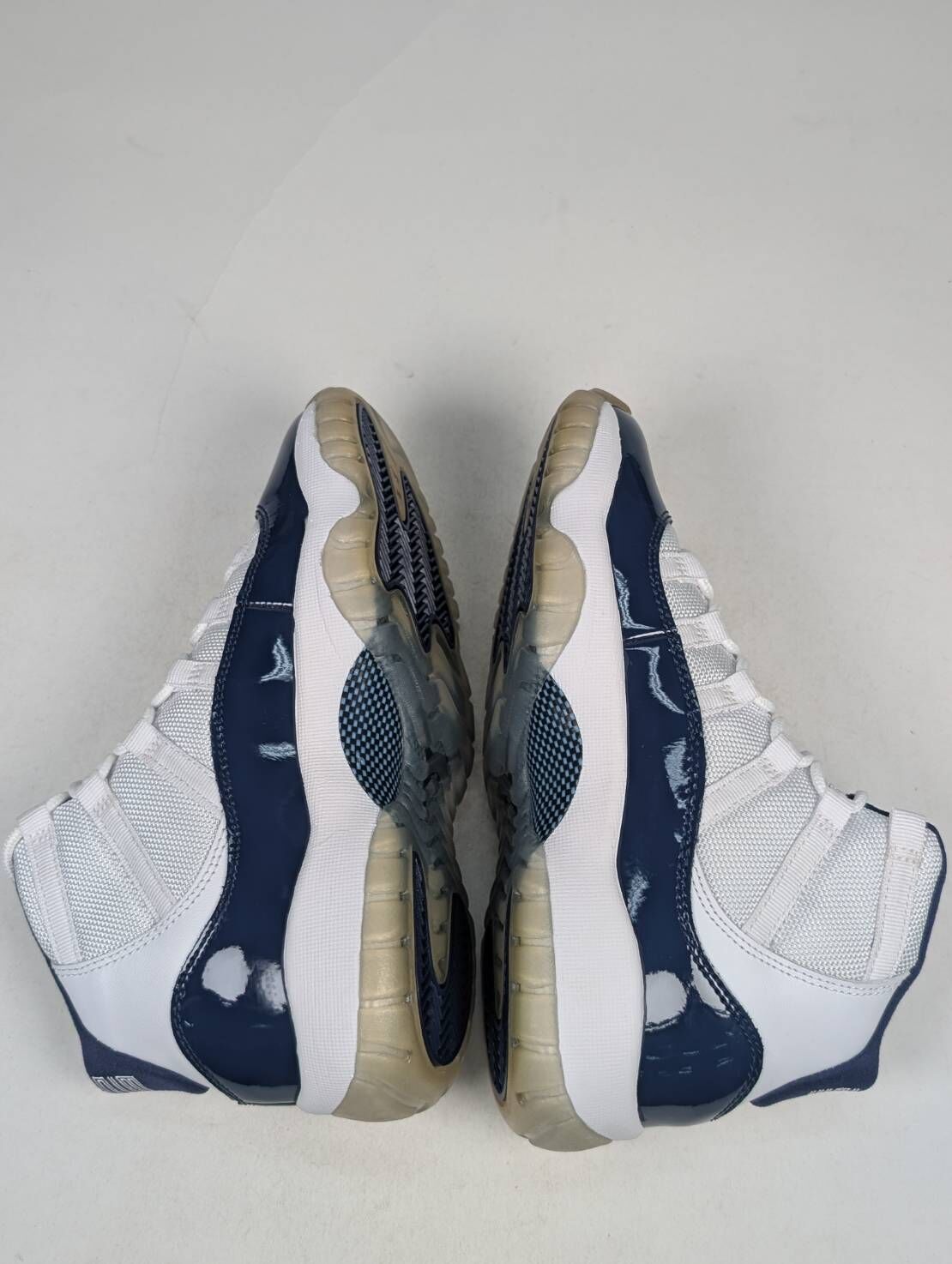微瑕疵-左右腳內外側大底泛黃 378038-123 4Y AIR JORDAN 11 “WIN LIKE ’82” GS  女款