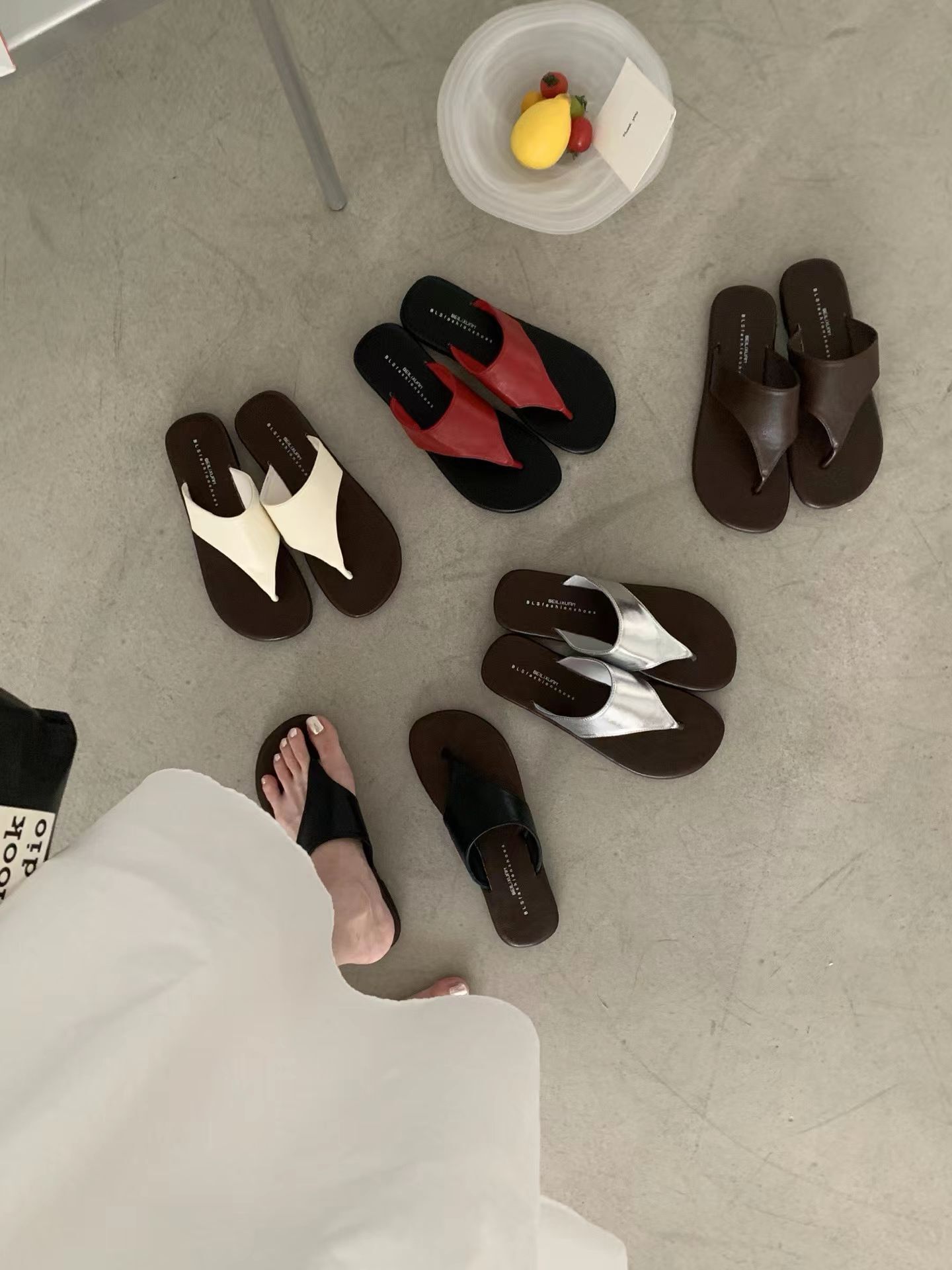 小韓寬版夾腳拖鞋