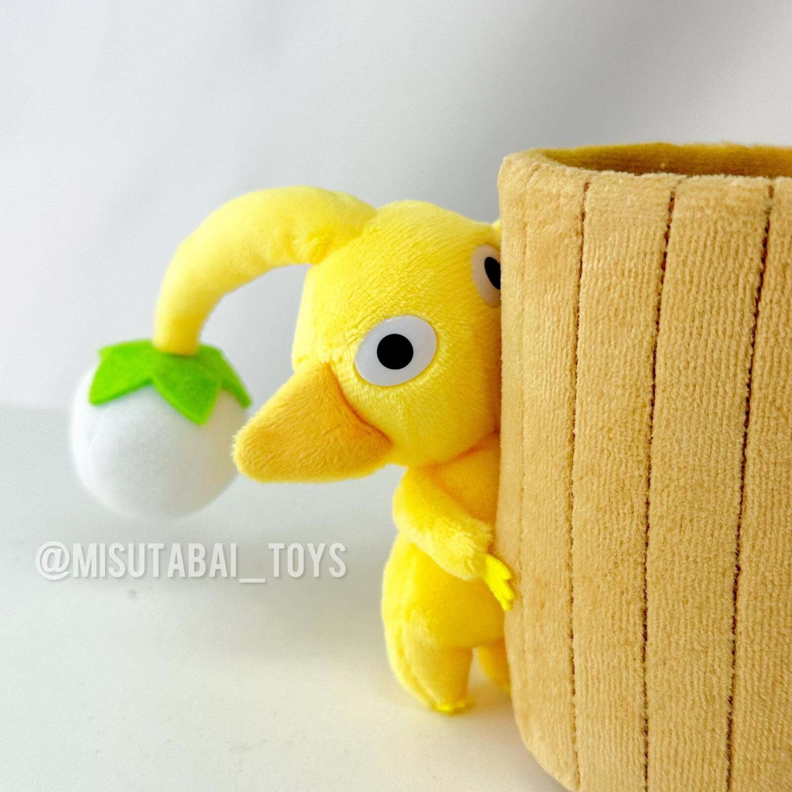 Nintendo Yellow Pikmin Trinket Box (Grass)