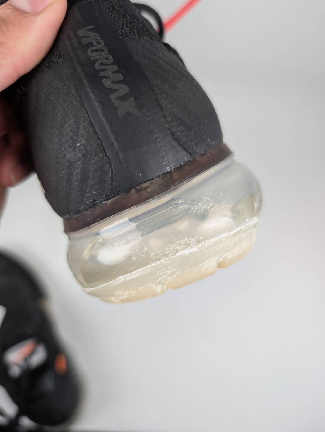 微瑕疵-左右腳鞋底中底內外側勾勾泛黃 AA3831-002 M7.5 Nike Air Vapormax Off-White 2018