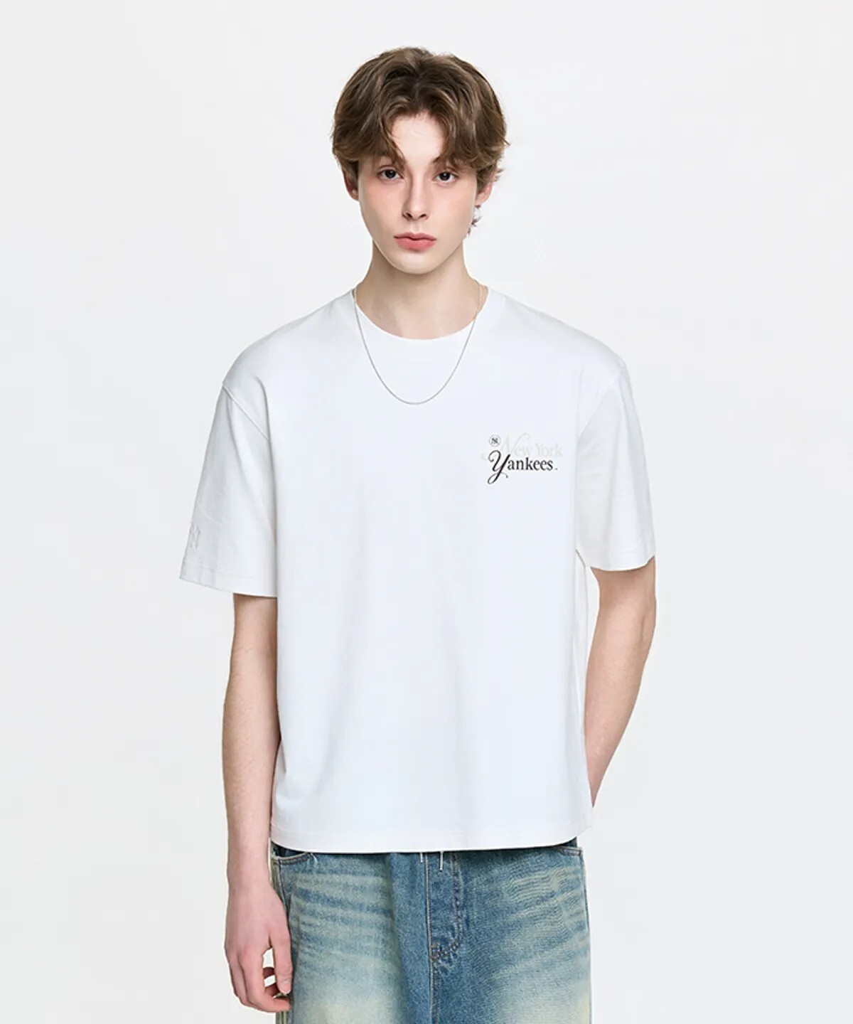 【OWN】MLB Korea 短袖 上衣 休閒 簡約 落肩 圓領 小LOGO 短TEE 不分男女 NY LA 洋基 黑色 白色