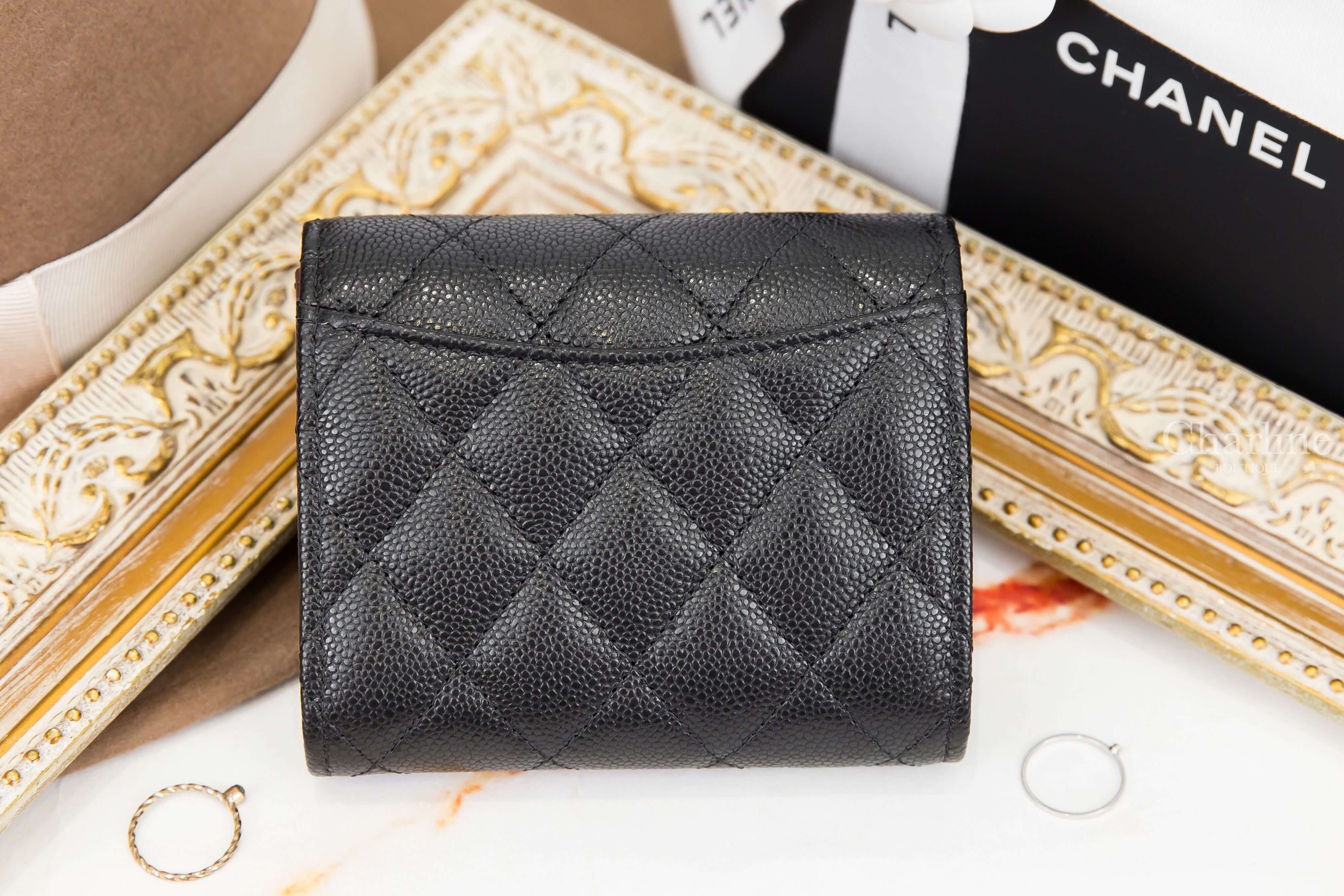 Chanel Small Wallet 黑色金CC酒紅內裡荔枝菱格紋三折短夾-Charline Boutique 精品代購