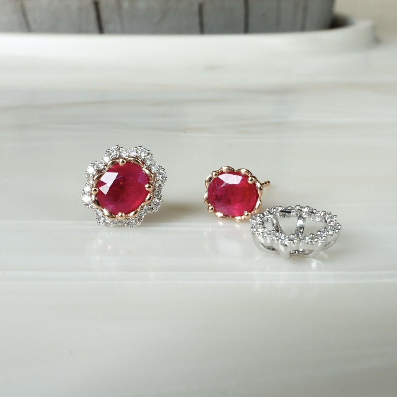 18K雙色金天然緬甸紅寶石鑽石可拆式耳釘-橢圓形 (帶寶石證書)