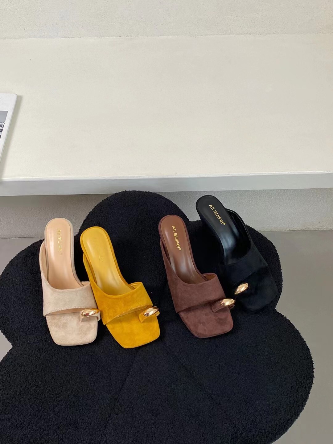 自帶美感絨面楔型鞋(35-40)