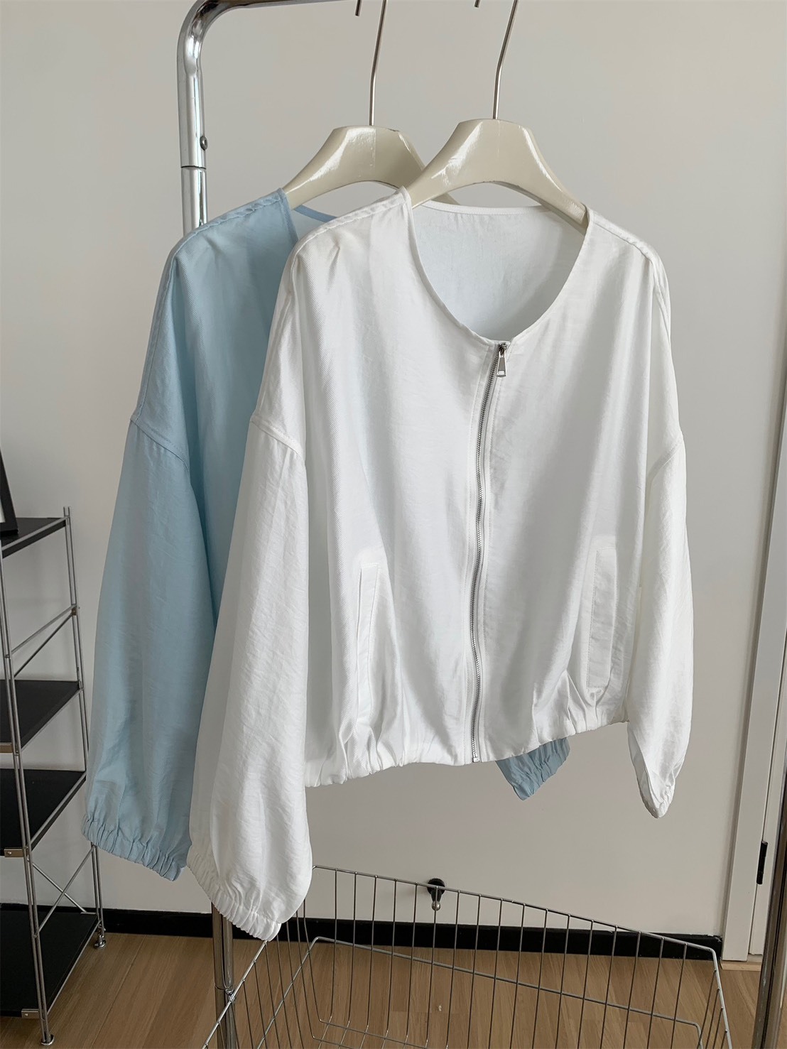 No.4167 超薄天絲圓領燈籠外套