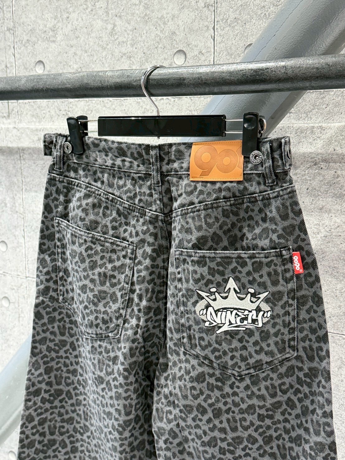 9090 缺貨款 灰黑豹紋短褲 七分褲 寬褲