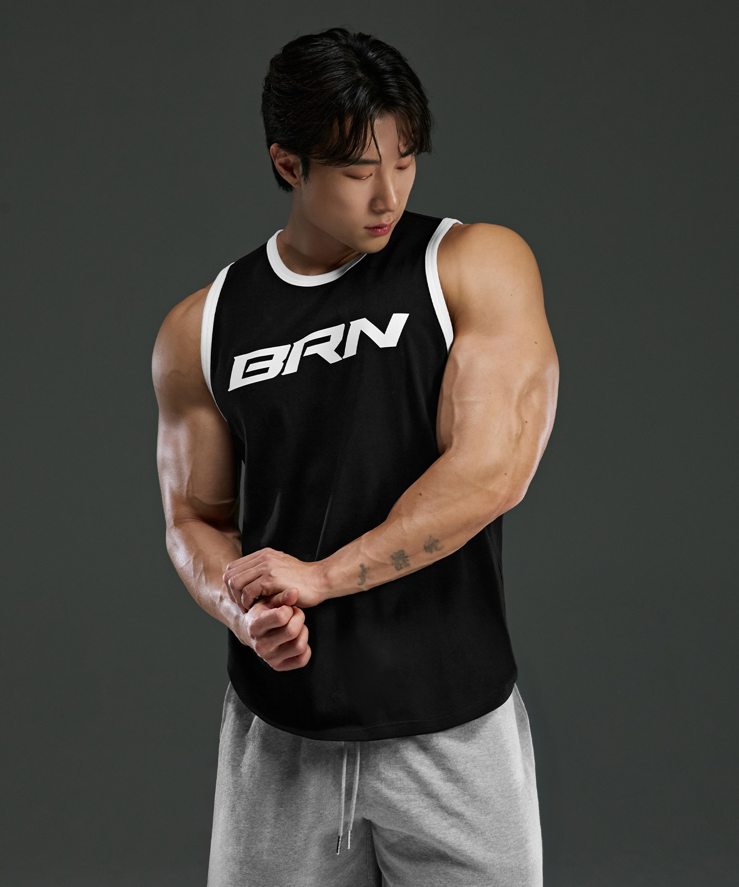 BRN COMFORT FIT SLEEVELESS