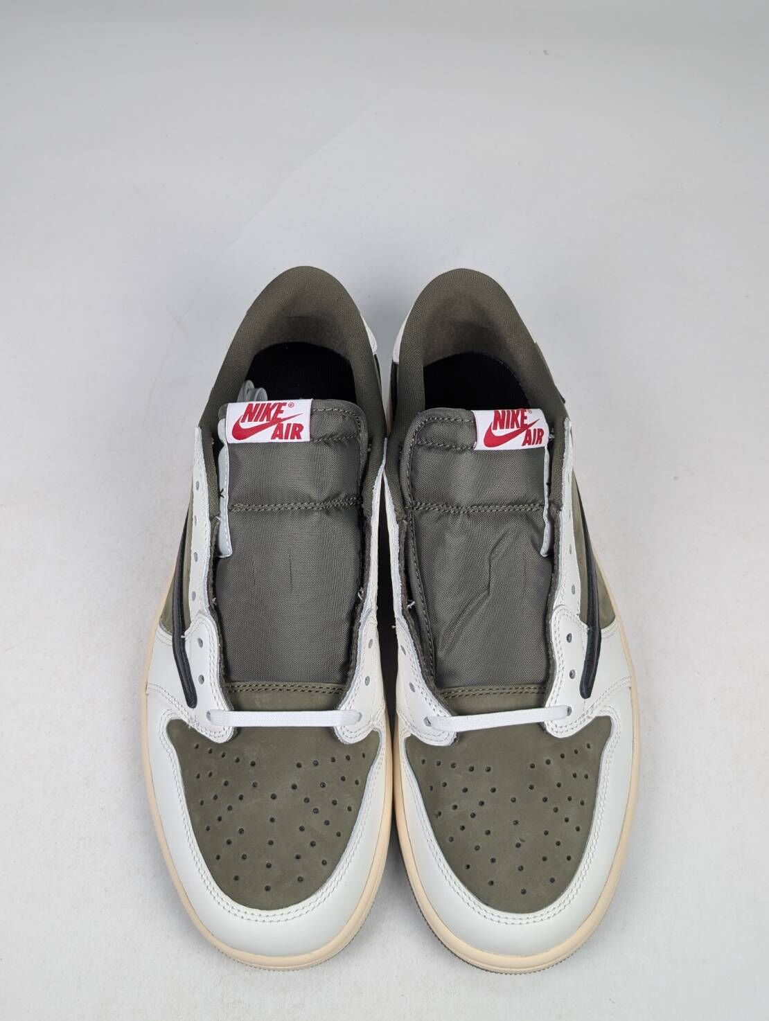 微瑕疵-左右腳鞋底明顯色差無配件(鞋帶) DM7866-200 M11 Travis Scott x Air Jordan 1 Low OG "Medium Olive" 聯名款 倒鉤 橄欖綠 男鞋