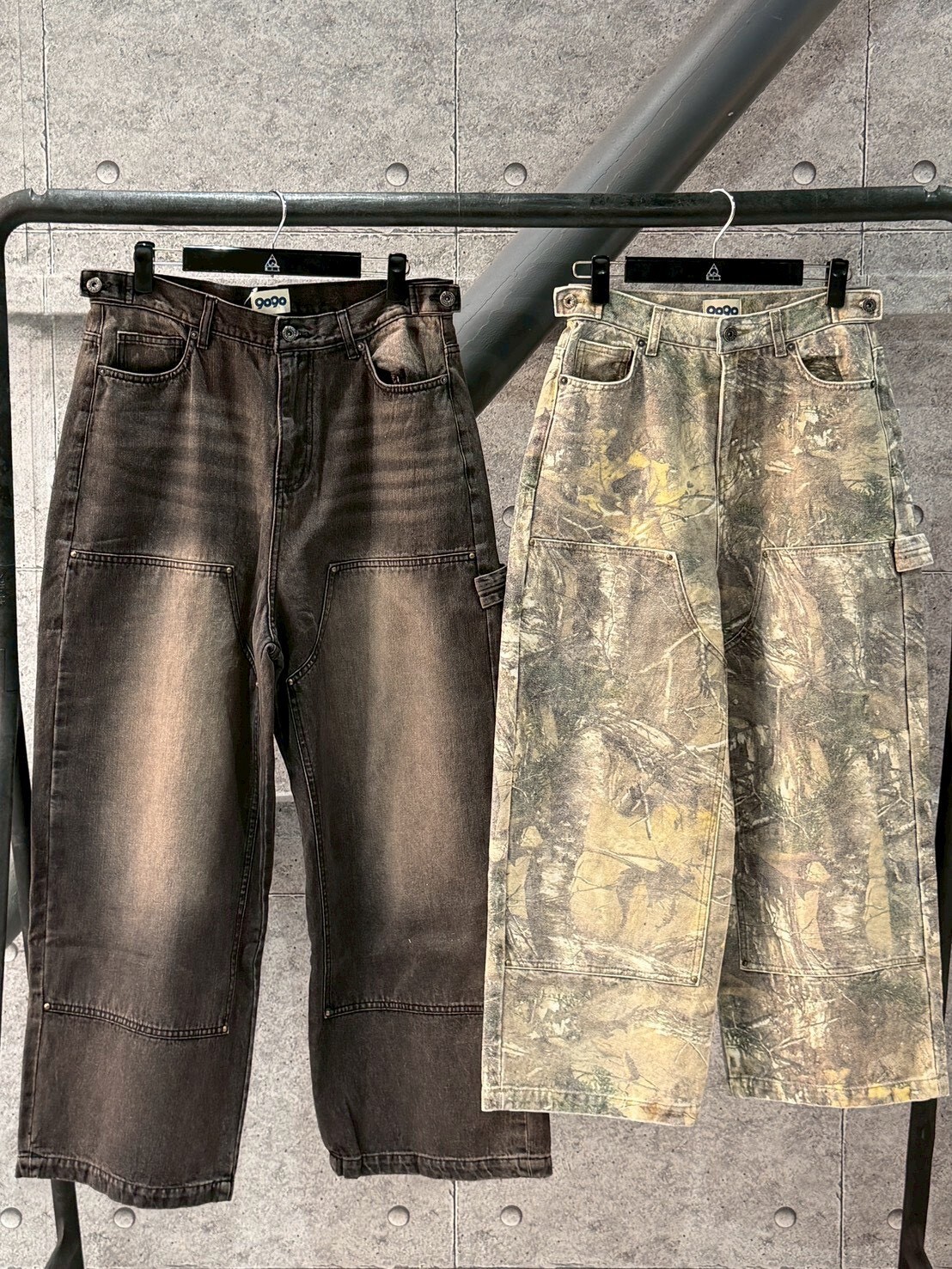 9090 經典款水洗黑牛仔褲 / 滿版落葉牛仔褲