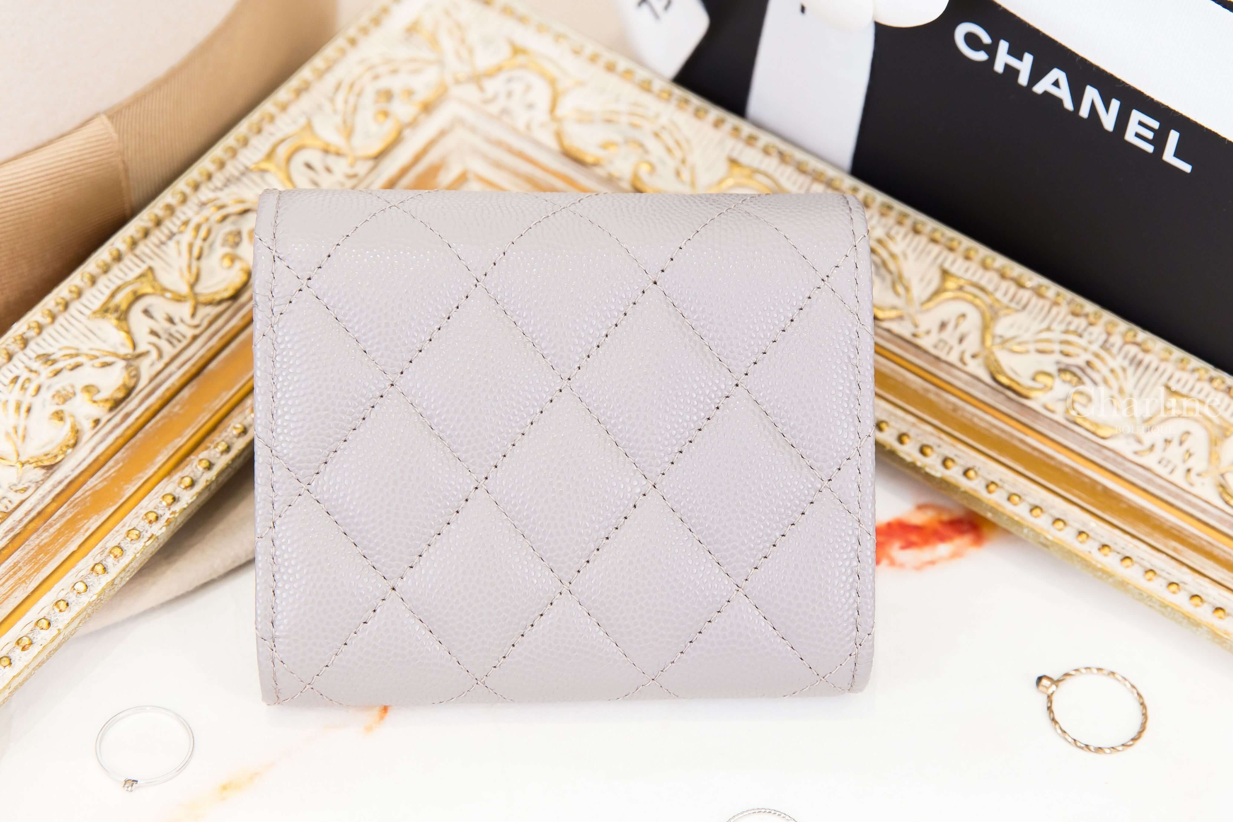 Chanel Small Double Wallet 灰色扭轉交織水鑽點綴金CC荔枝菱格紋三折短夾-Charline Boutique 精品代購