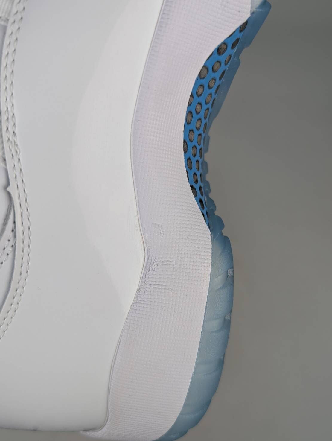 微瑕疵-左腳內側明顯壓痕 CT8012-104 M10 Air Jordan 11 "Legend Blue" 傳奇藍 男鞋