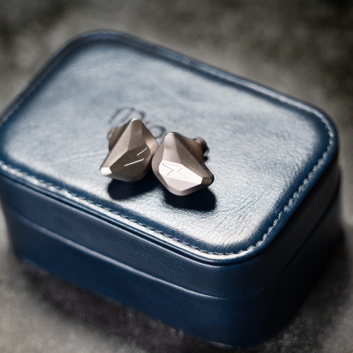 MiAoLo DIOS雙磁路三腔體動圈入耳式耳機