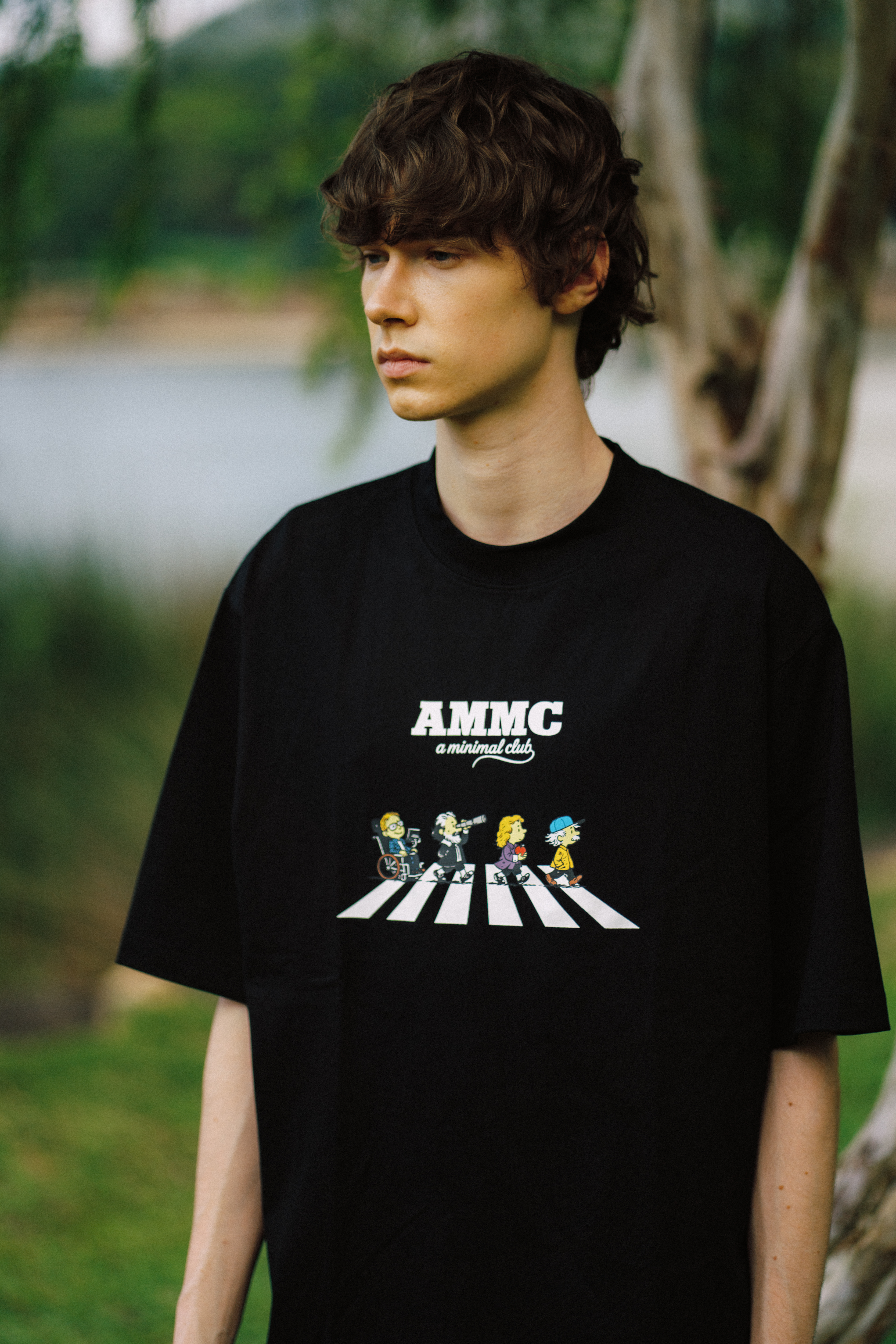 A MINIMAL CLUB LOGO TEE BLACK AM64TE04BK