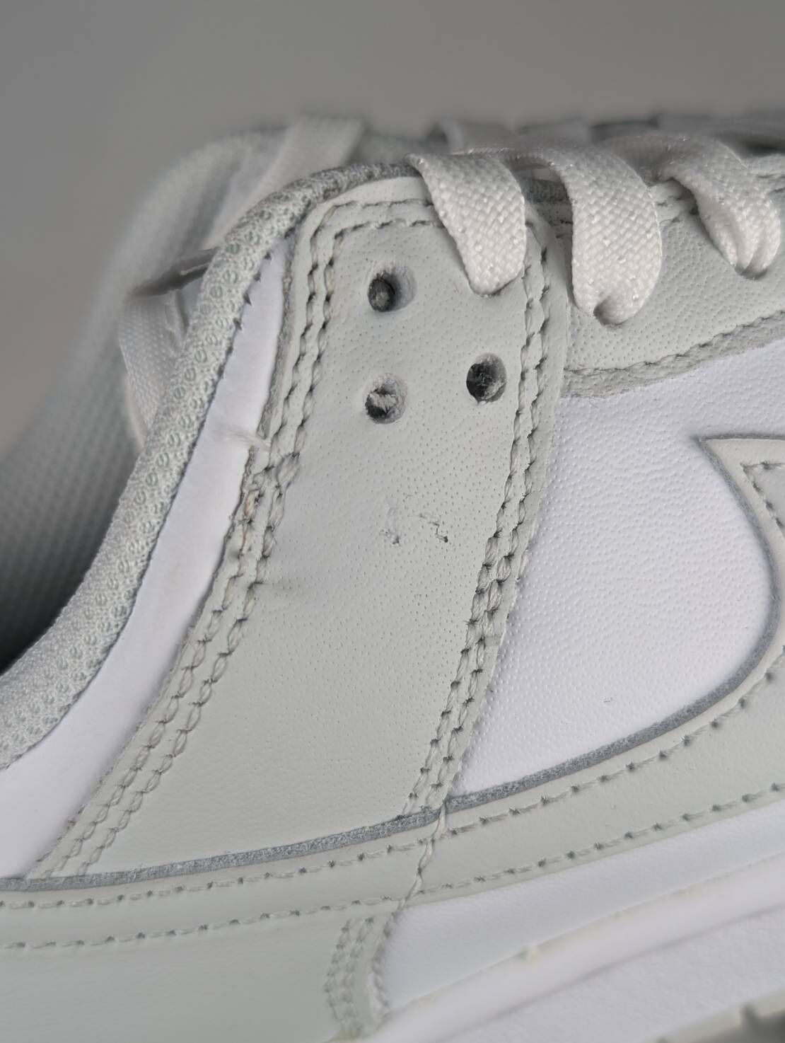 微瑕疵-左右腳鞋面鞋底中底色差要腳外側破損 DD1503-103 W7 Nike Dunk Low Photon Dust  灰白