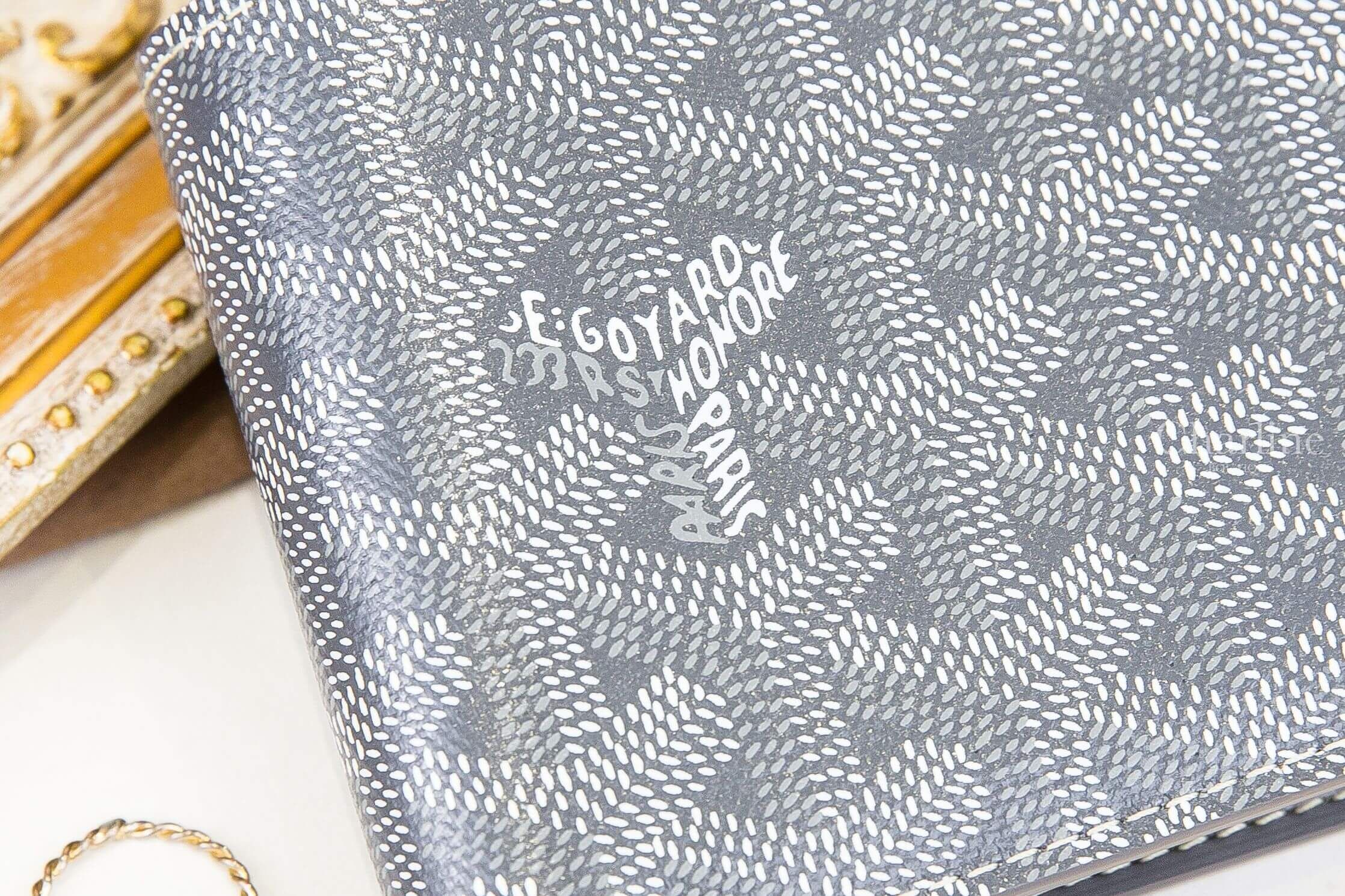 Goyard Victoire Wallet 灰色帆布小牛皮拼黃色夾層內裡短夾