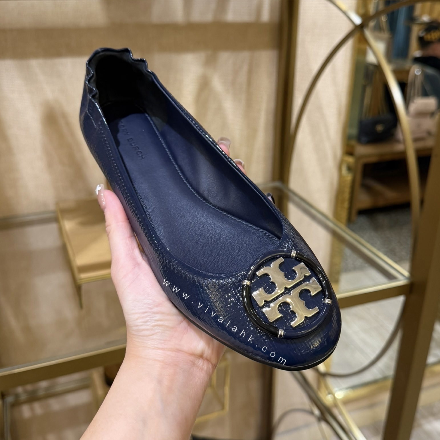 Tory Burch - Multi Logo 芭蕾平底鞋 (油蠟皮) (176250)