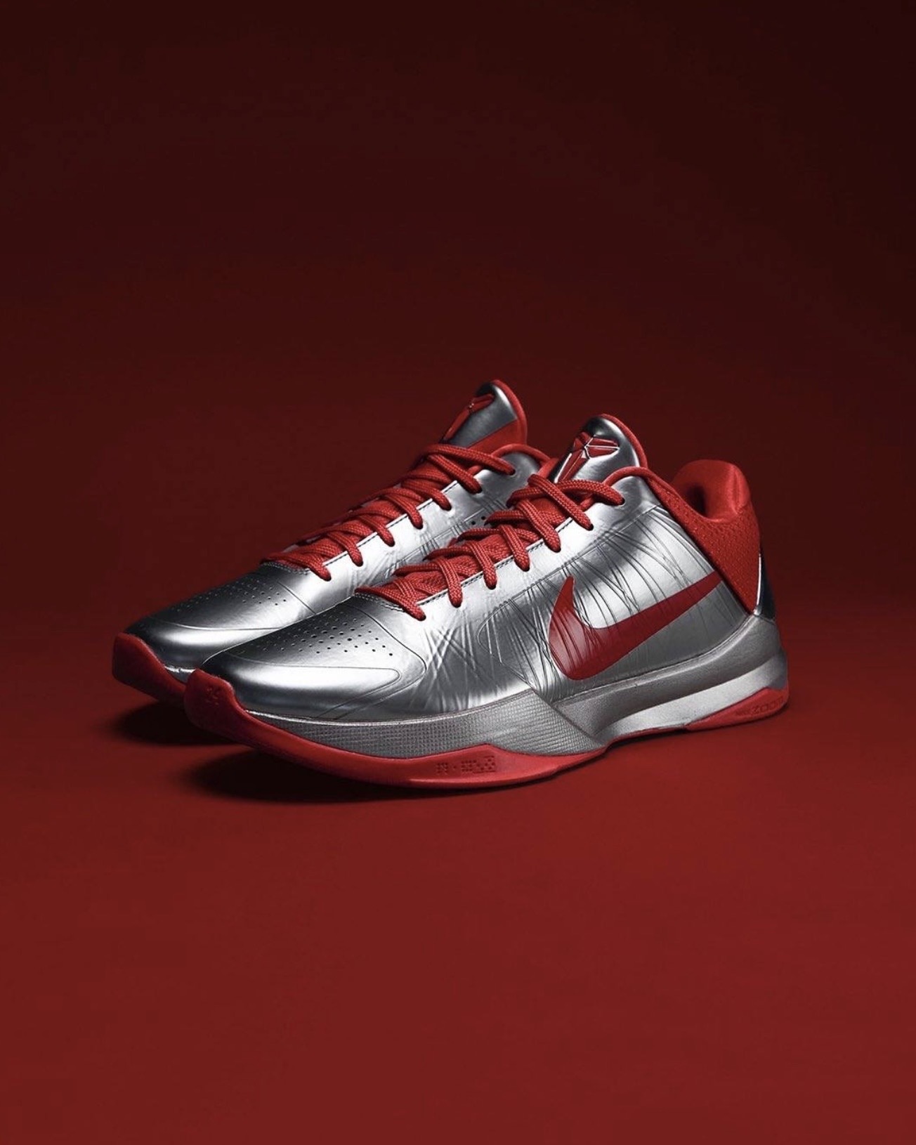 【Focus Store】預購 Caitlin Clark x Nike Zoom Kobe 5 Protro "Rookie" 新秀 銀紅色 IV2712-001