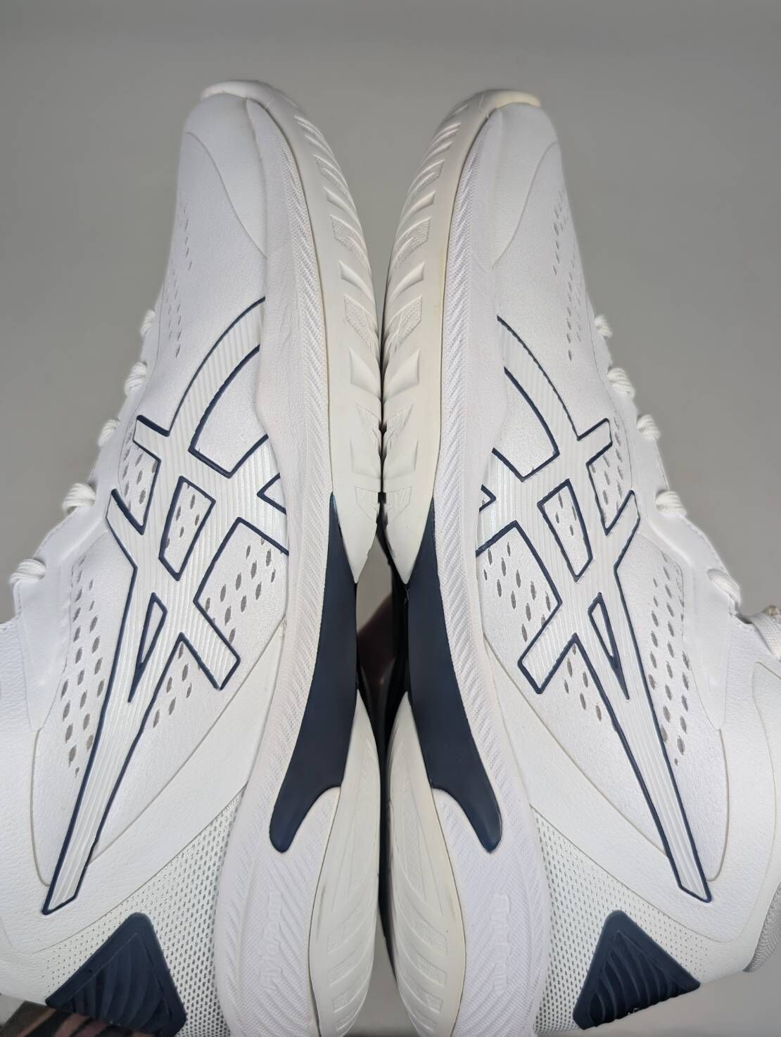 微瑕疵-左右腳中底泛黃 1063A063-102 27.5CM ASICS GELHOOP V15 籃球鞋 白藍 男