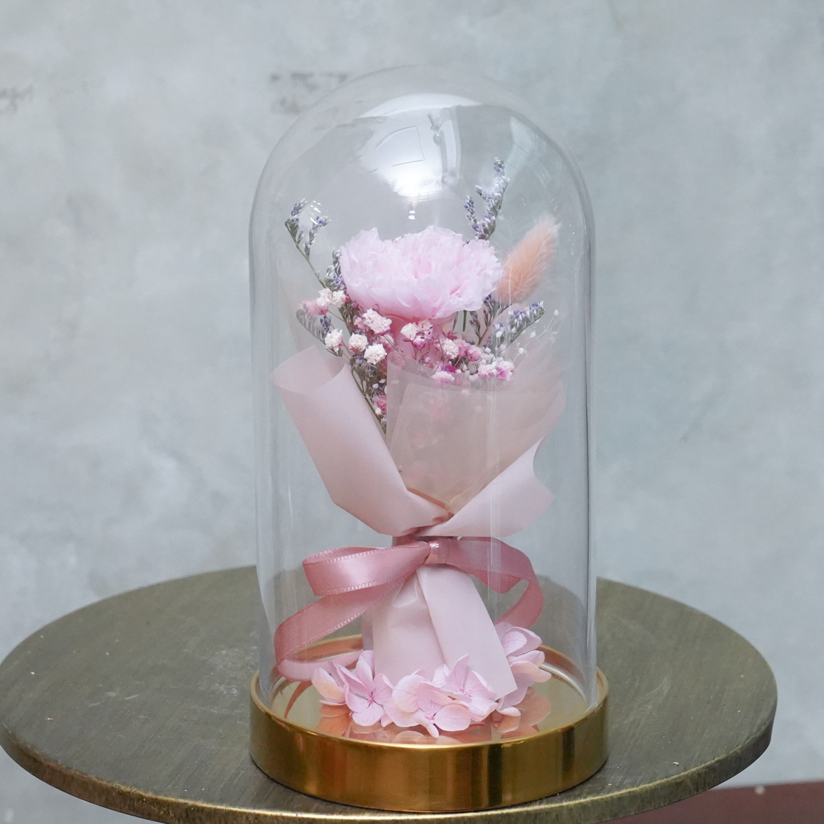 康乃馨瓶中花,瓶中花設計康乃馨瓶中花設計特寫玻璃罩