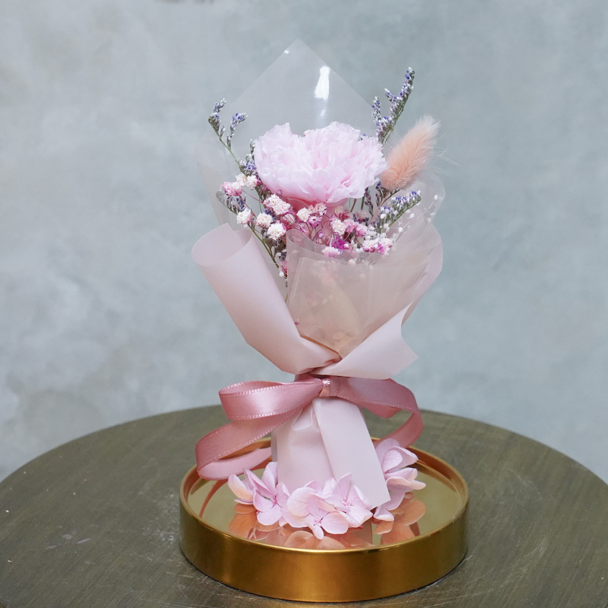 康乃馨瓶中花,瓶中花設計康乃馨瓶中花設計特寫玻璃罩2