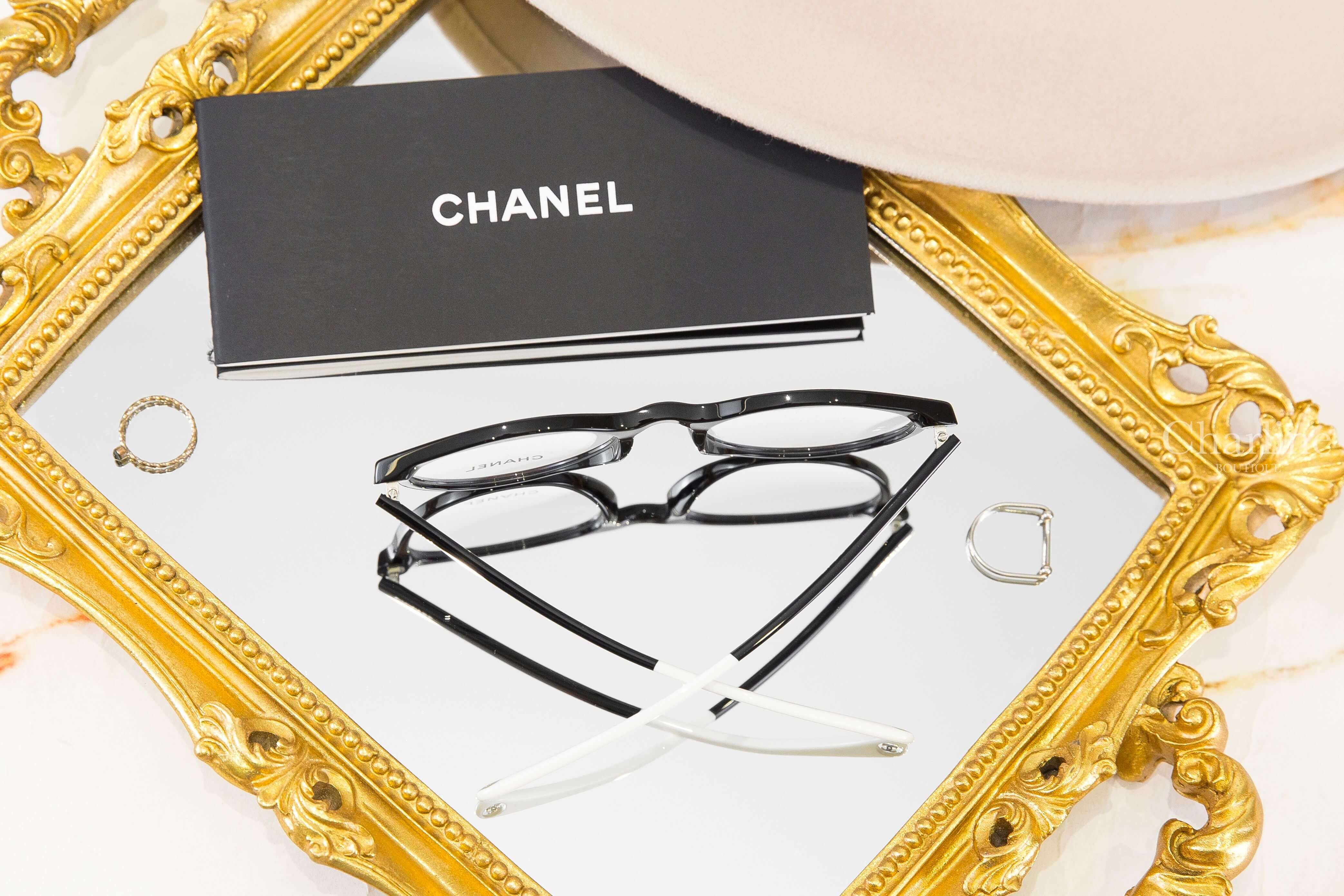 Chanel Pantos Eyeglasses 黑白拼色圓框側邊銀色 Logo 鏡腳透明圓型CC平光眼鏡-Charline Boutique 精品代購