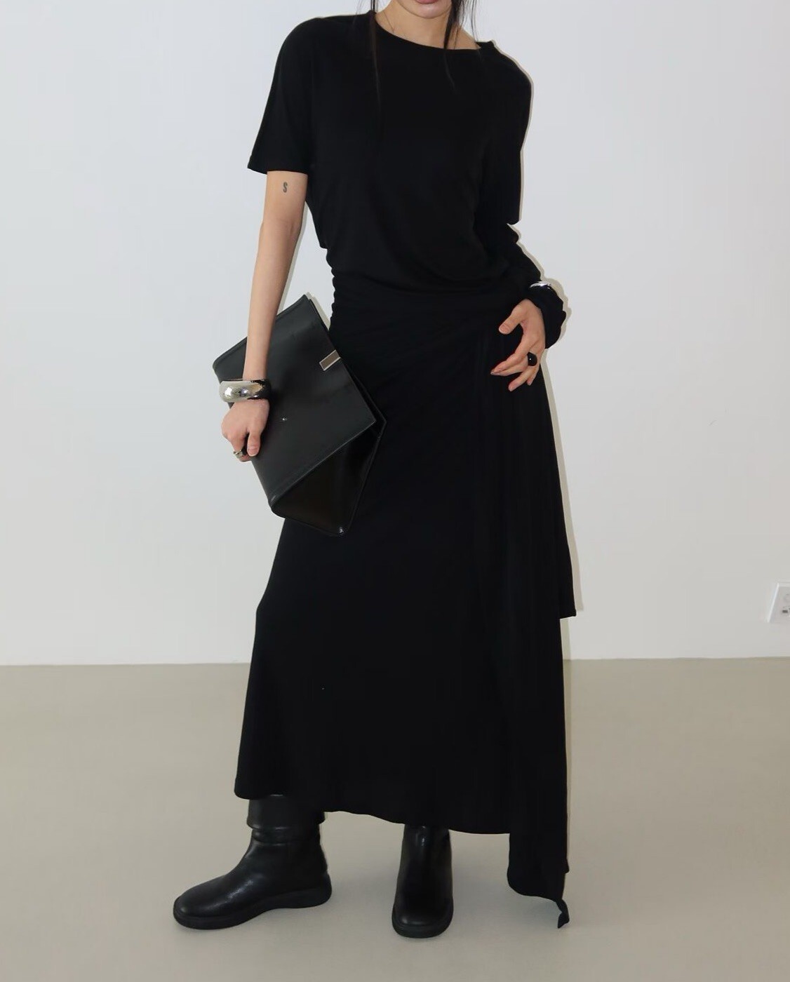DRESS