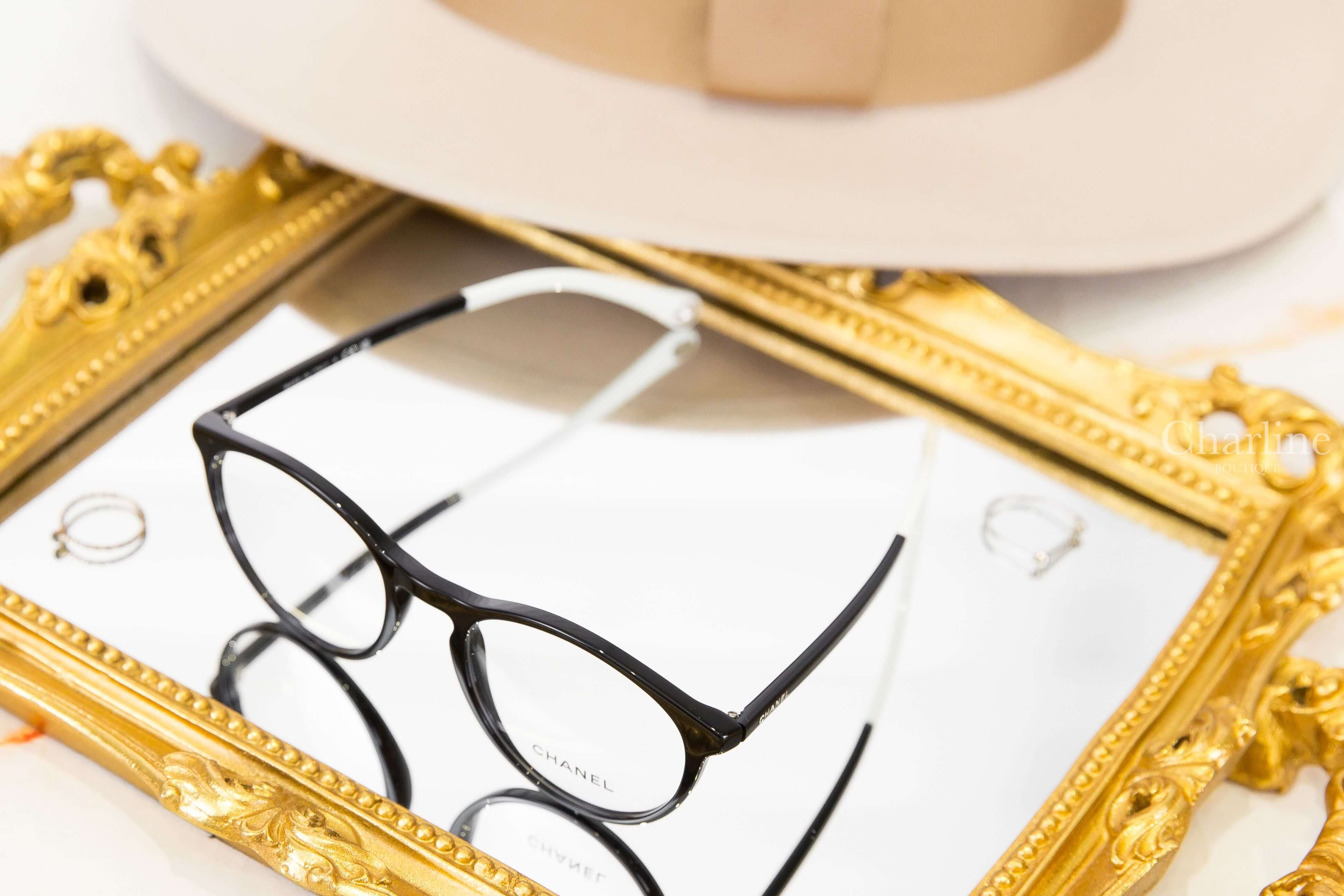 Chanel Pantos Eyeglasses 黑白拼色圓框側邊銀色 Logo 鏡腳透明圓型CC平光眼鏡-Charline Boutique 精品代購