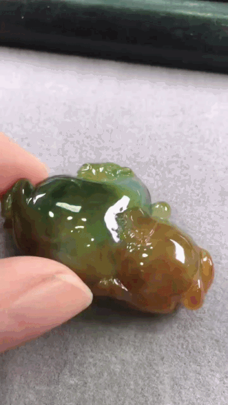 416310 翡翠唐馬