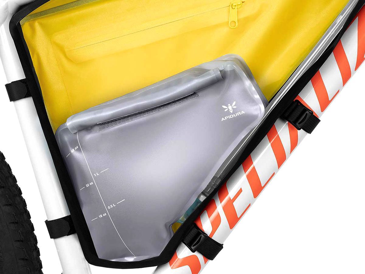 Apidura Expedition 滿版車架包專用水袋 1.5L