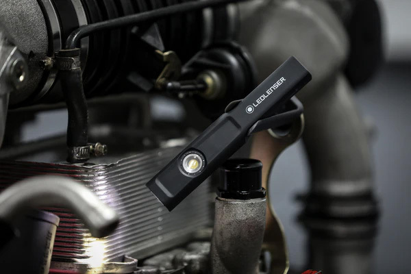Ledlenser iW4R Rechargeable (Dual Light Source) Work Light 502003