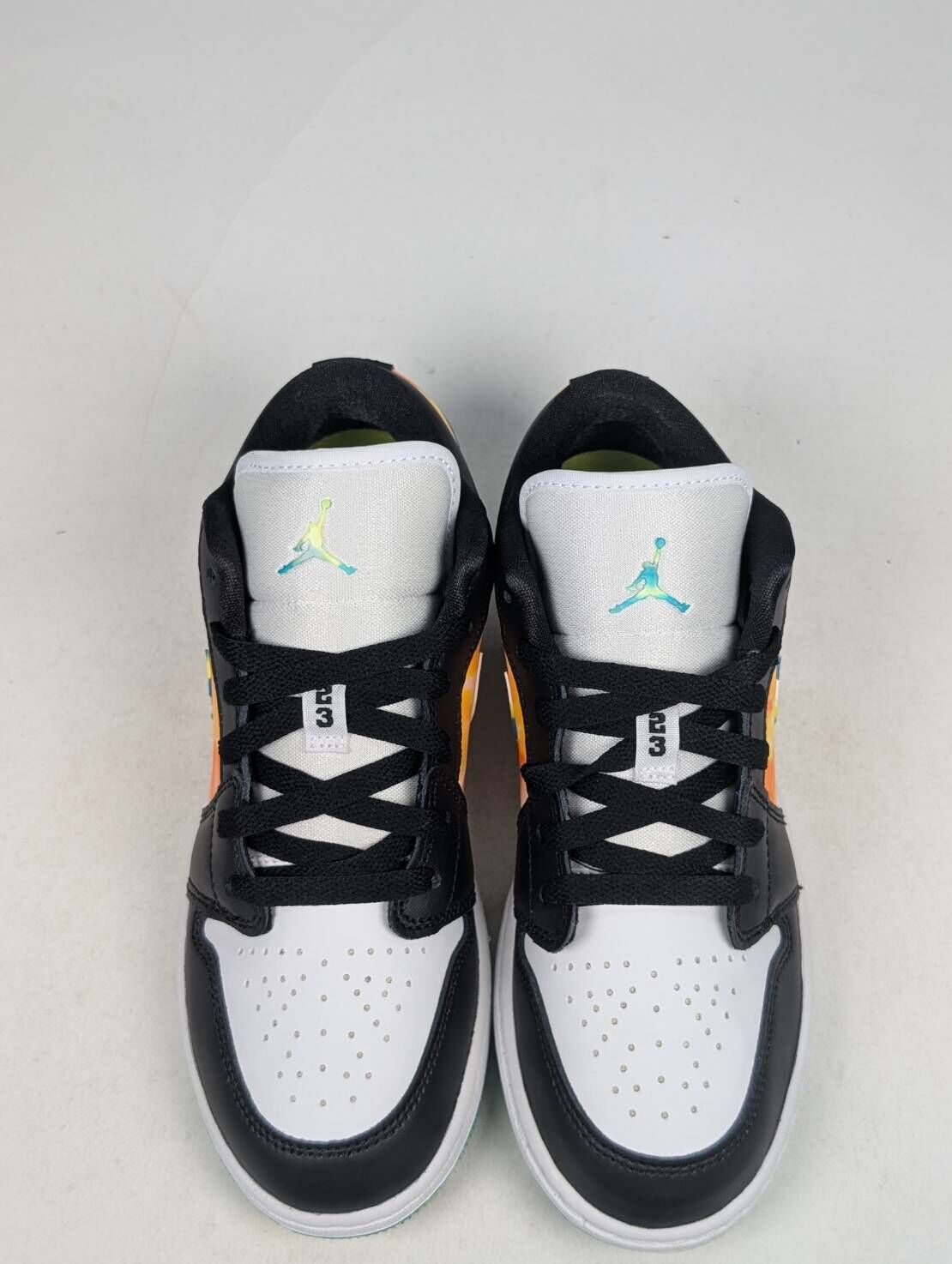 微瑕疵-左右腳中底色差左腳後跟LOGO泛黃 DJ6252-038 5Y Air Jordan 1 LowTie Dye GS 大童鞋 渲染