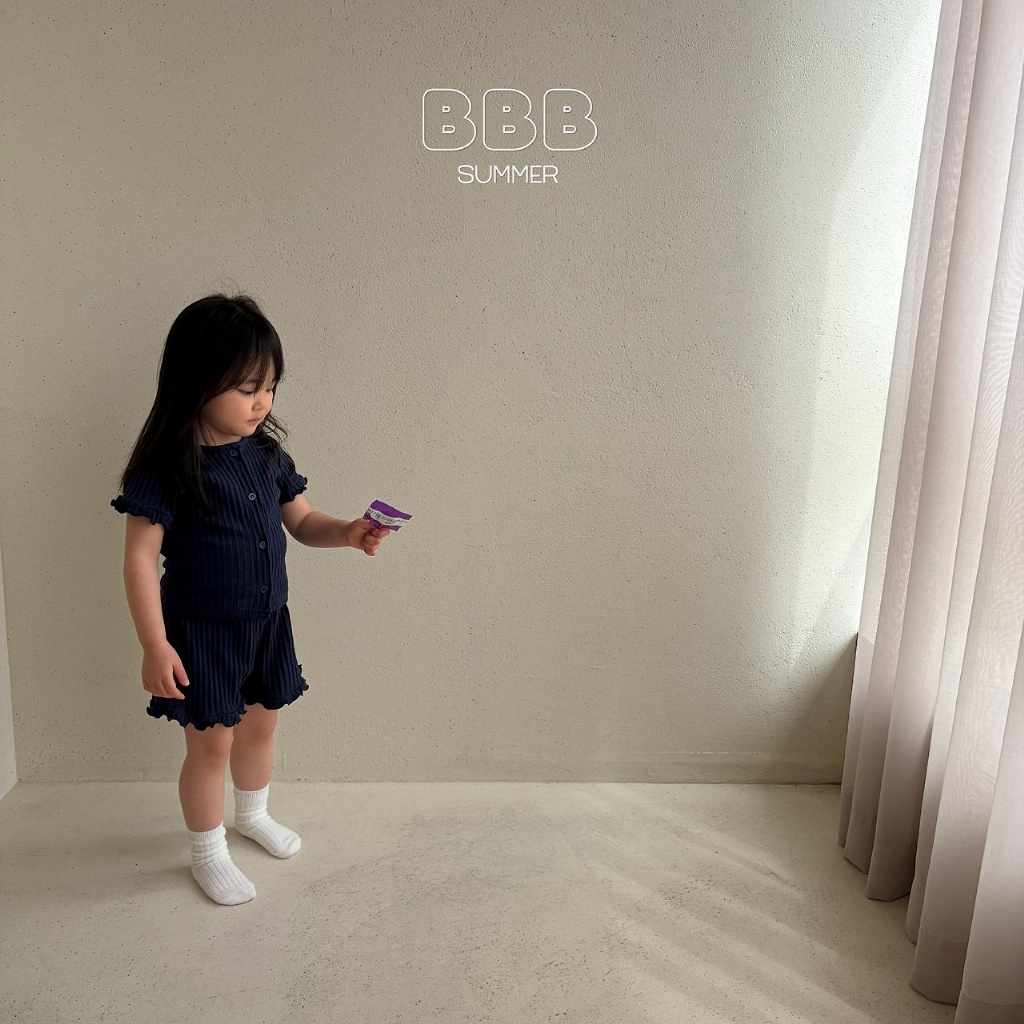 正韓夏bella_bambina 兩色直抗條捲邊上衣