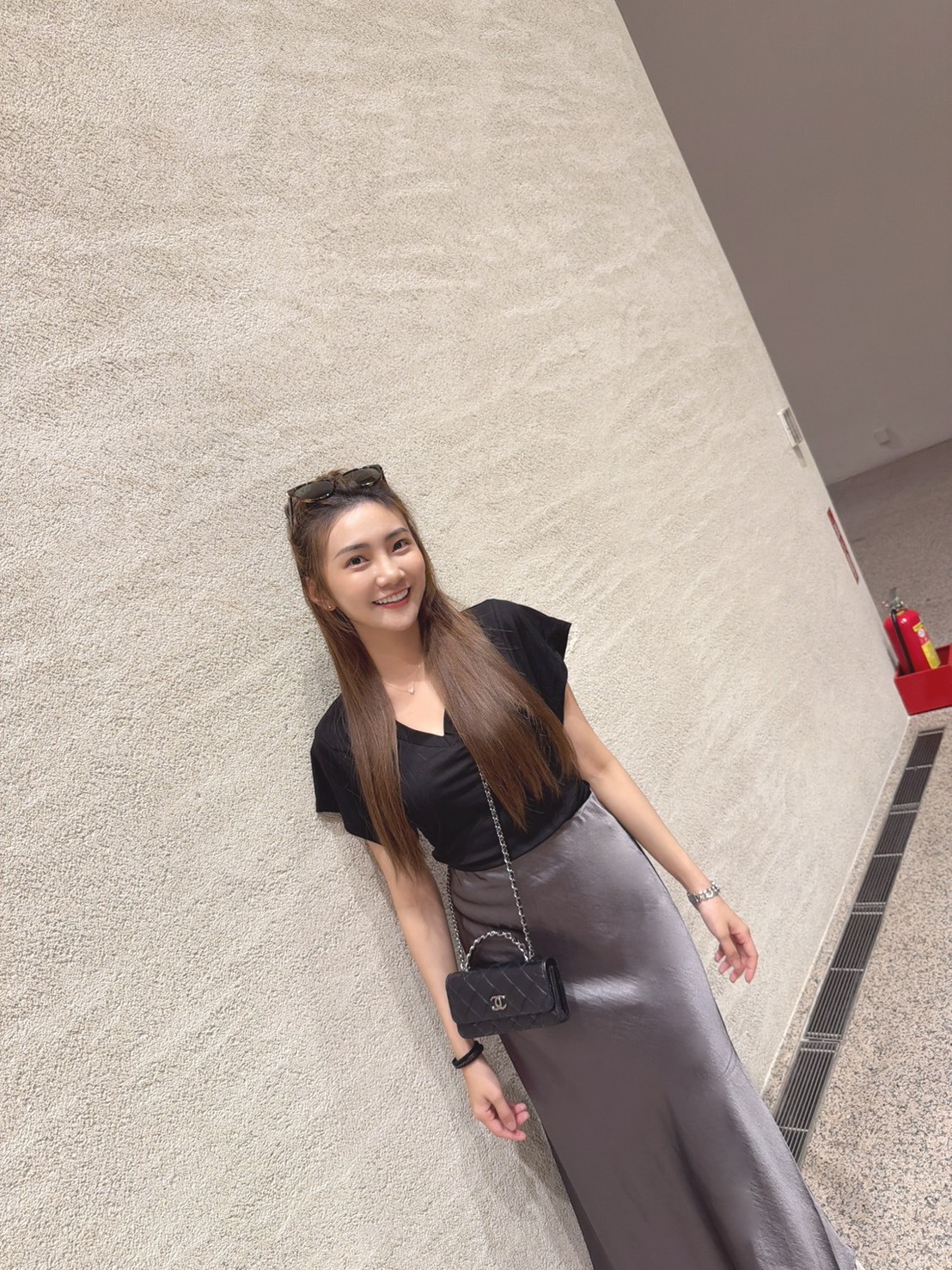 ［預購］🔥04.29春夏新品］💥一件衣服三穿！］韓版V領超彈透氣棉兩側抓皺上衣（黑色/兩色）