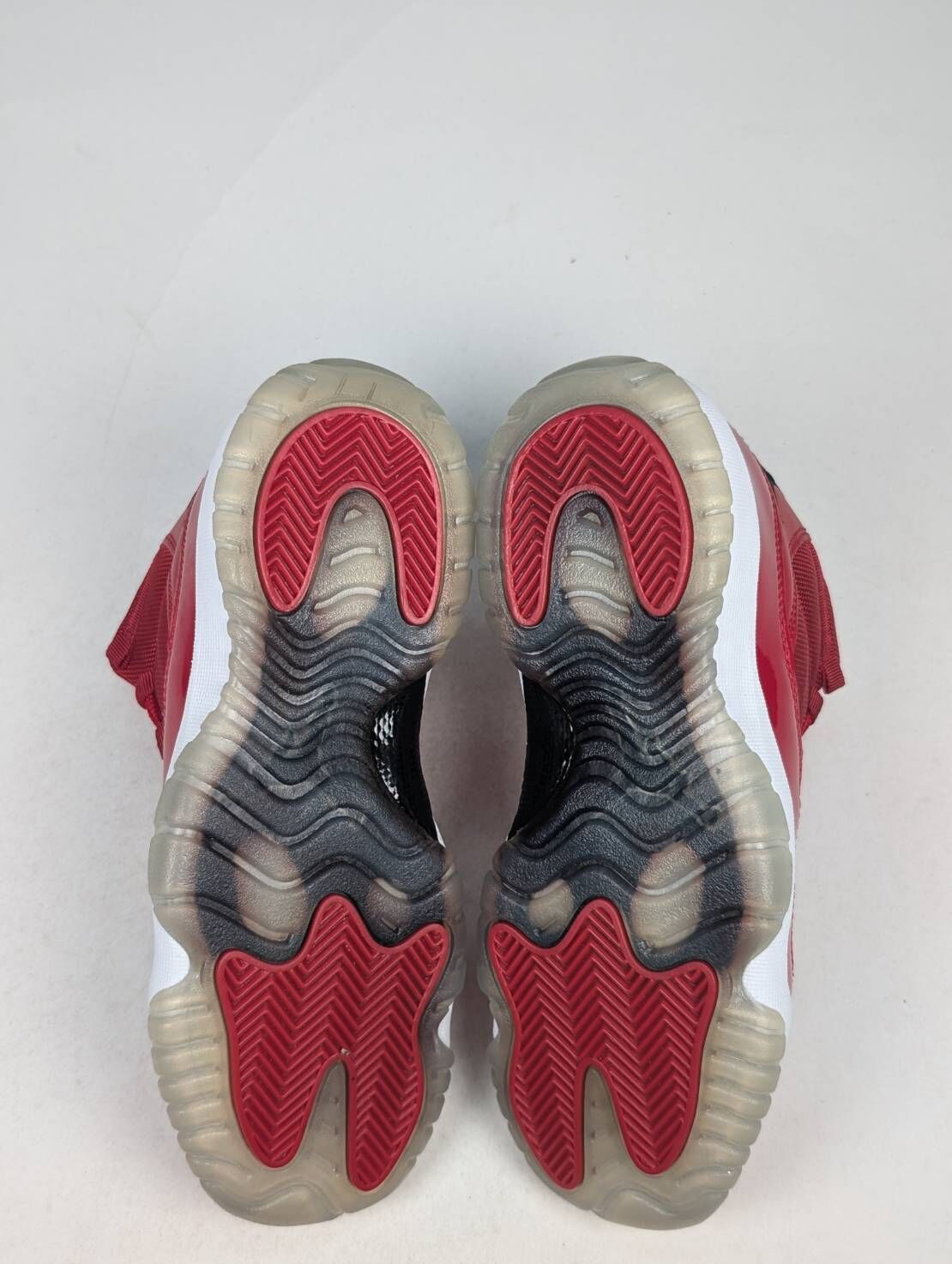 微瑕疵-左右腳中底鞋底泛黃 378038-623 5.5Y Air Jordan 11 Retro GS Win Like 96 聖誕紅 女鞋
