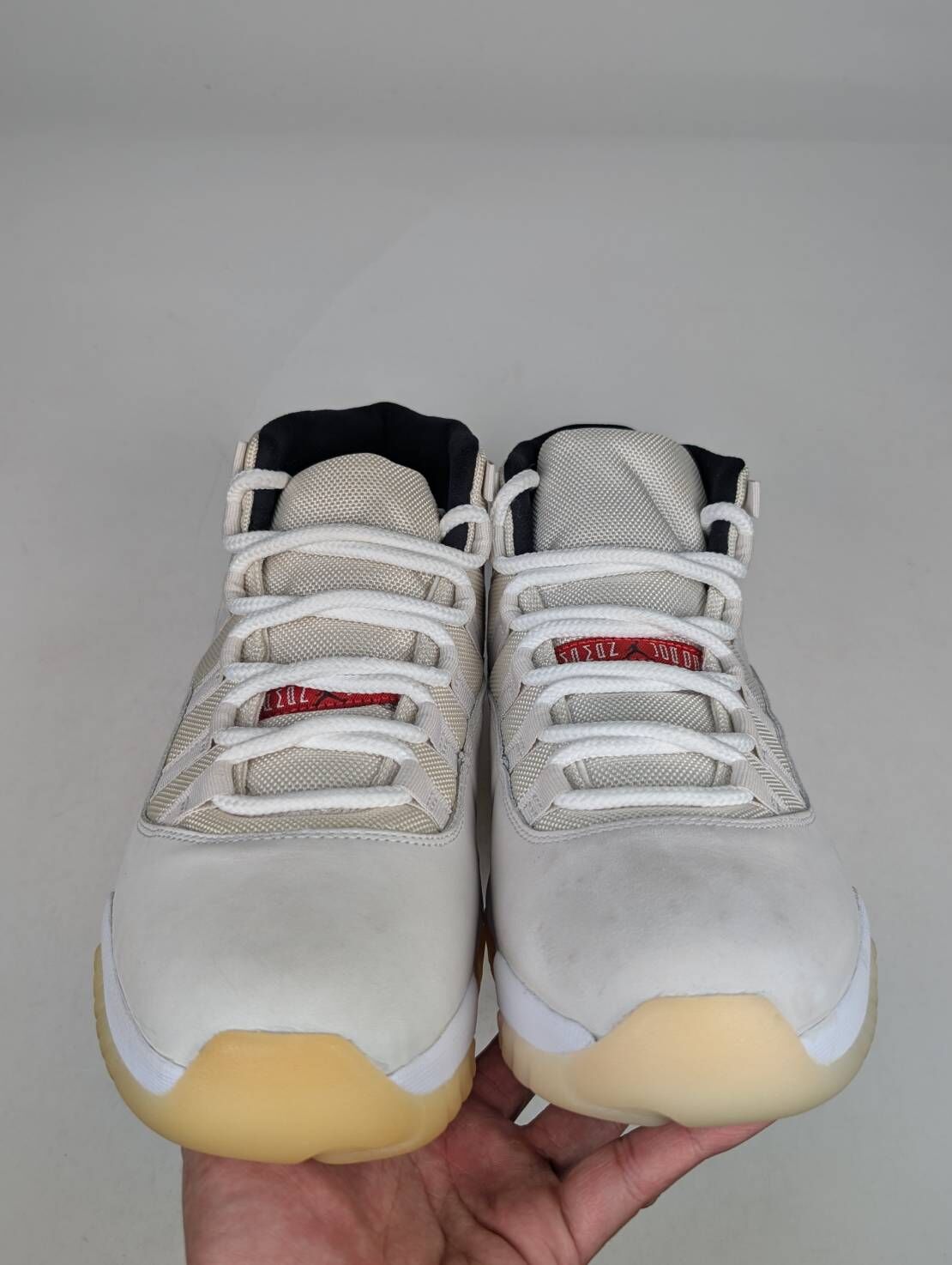 微瑕疵-左右腳鞋底中底泛黃鞋面明顯色差髒汙 378037-016 M11 Air Jordan 11 “Platinum Tint” 奶油白